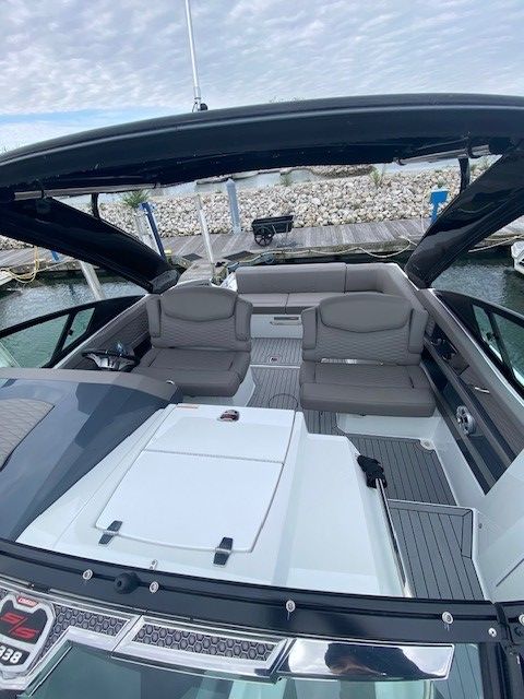 2019 Cruisers Yachts
                                                             338 CX Image Thumbnail #2