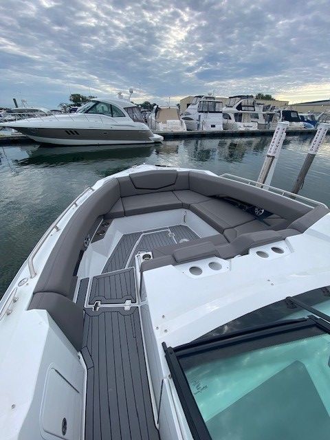 2019 Cruisers Yachts
                                                             338 CX Image Thumbnail #5