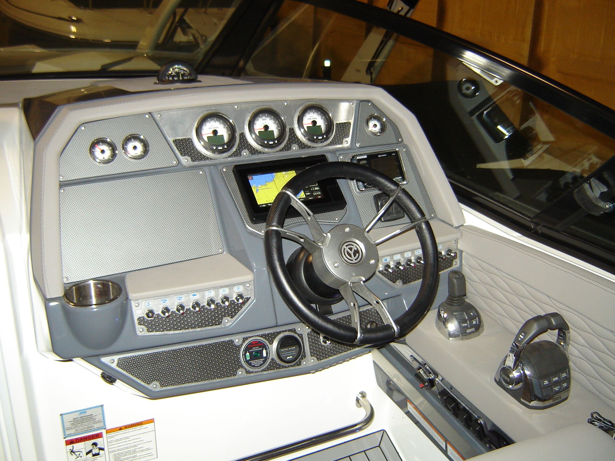 2019 Cruisers Yachts
                                                             338 CX Image Thumbnail #12