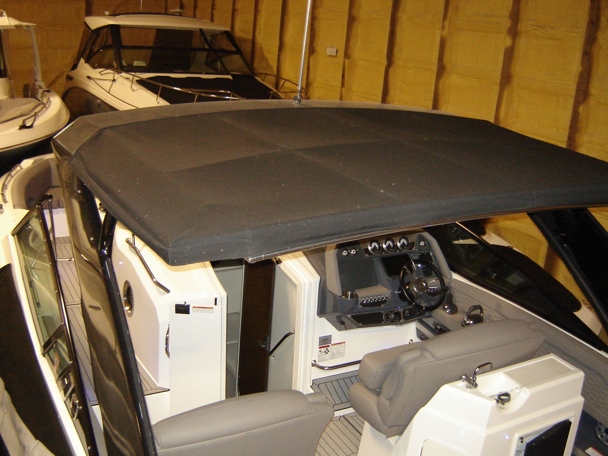 2019 Cruisers Yachts
                                                             338 CX Image Thumbnail #17