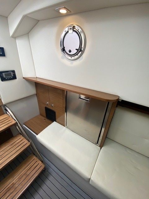 2019 Cruisers Yachts
                                                             338 CX Image Thumbnail #28