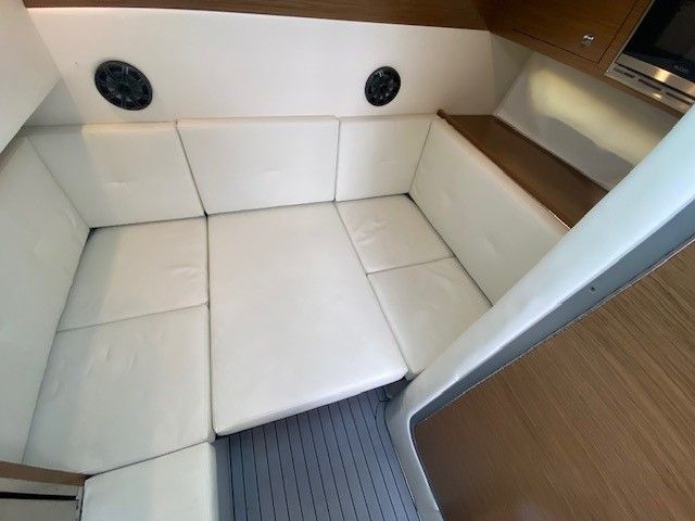 2019 Cruisers Yachts
                                                             338 CX Image Thumbnail #31