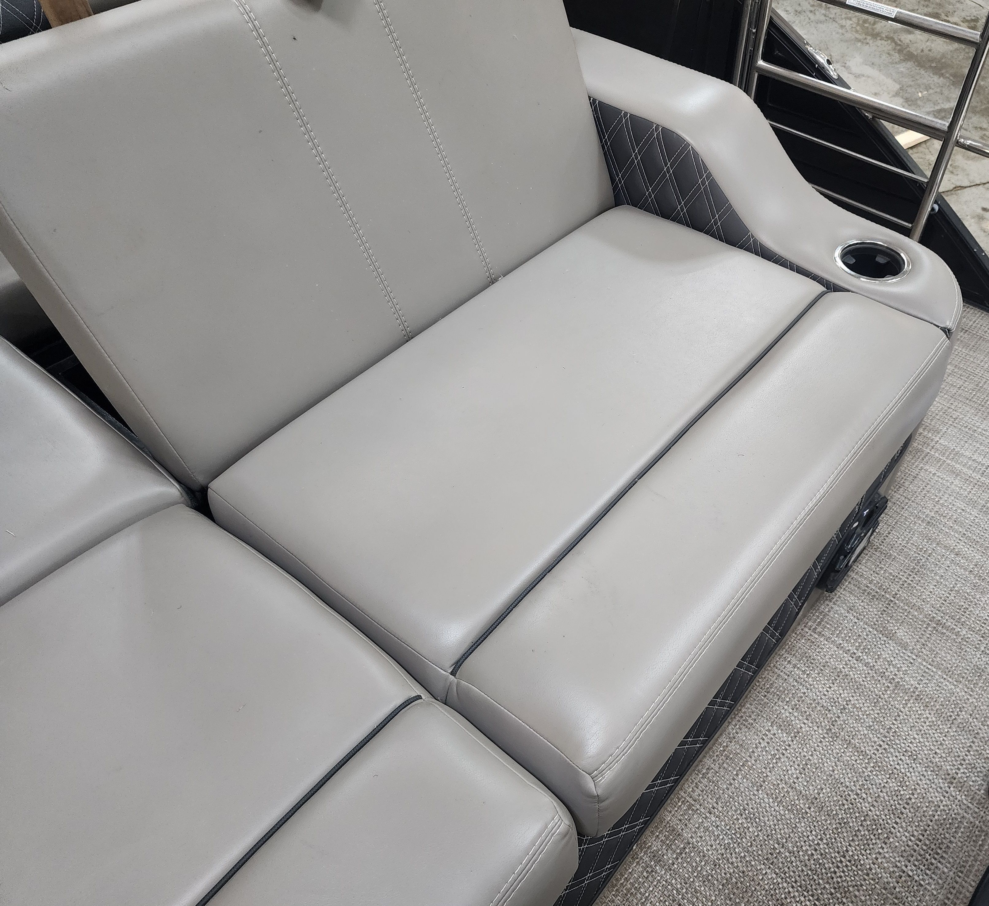 2021 Barletta L23UCATT Image Thumbnail #15