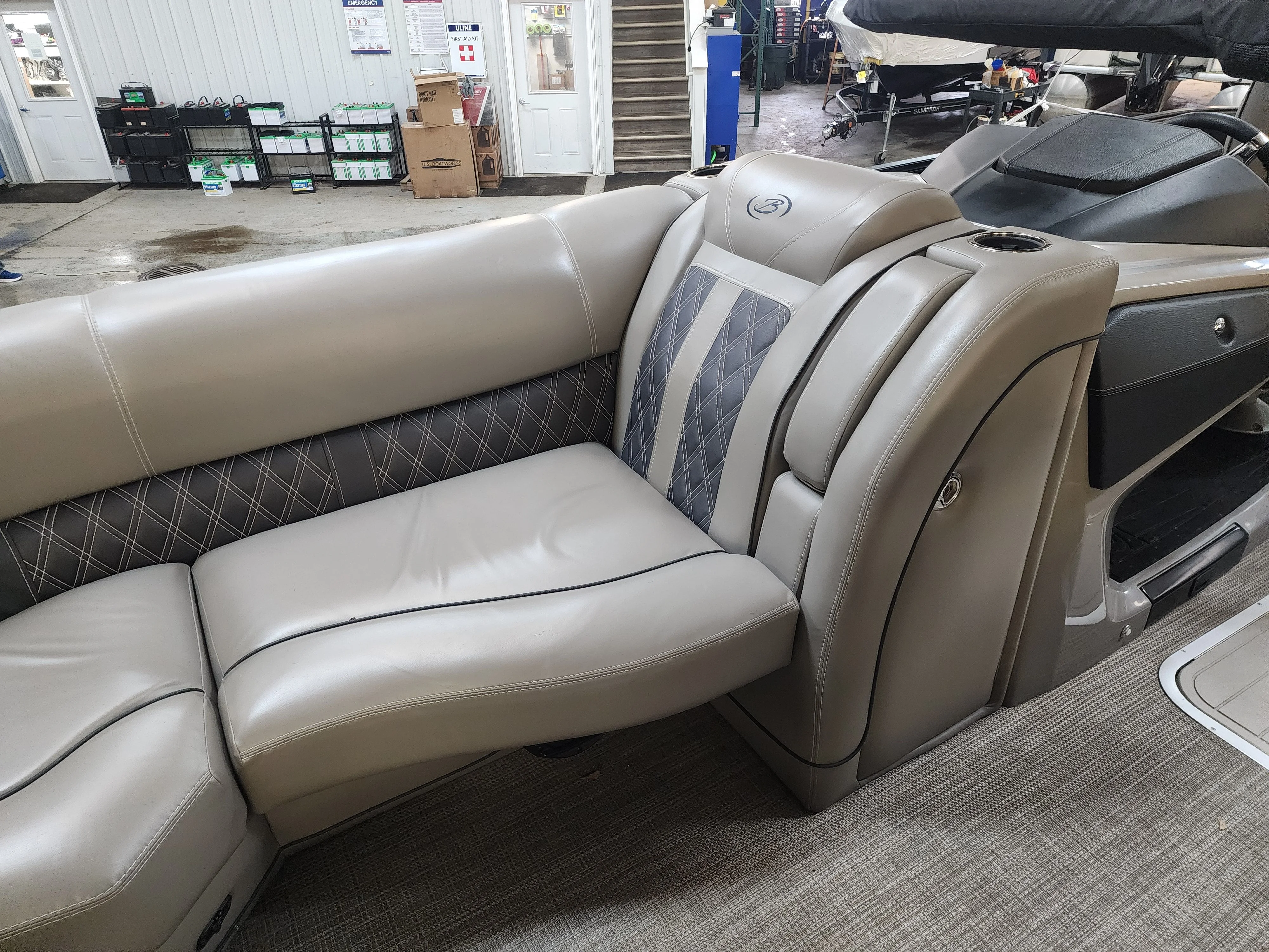 2021 Barletta L23UCATT Image Thumbnail #2