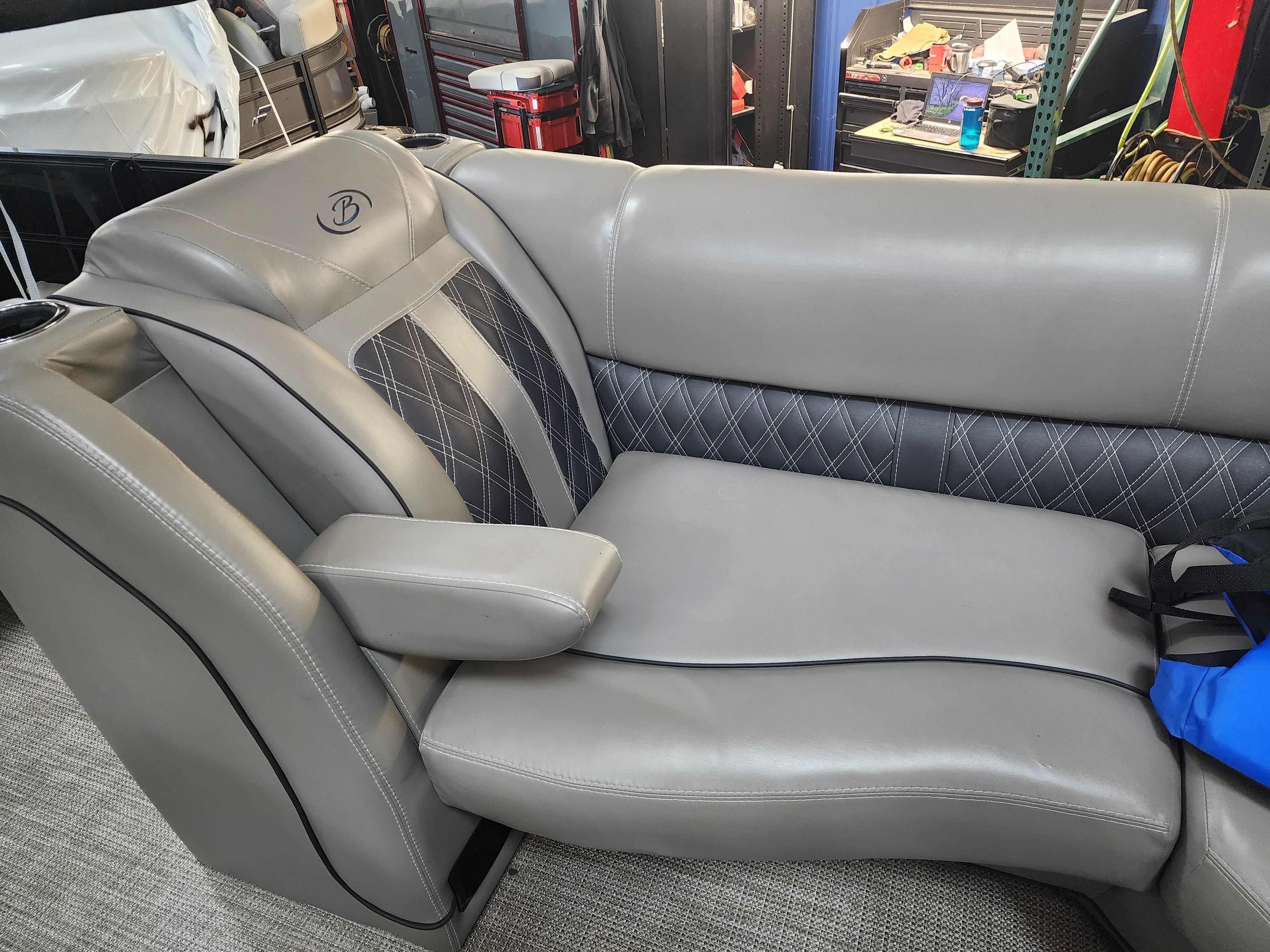 2021 Barletta L23UCATT Image Thumbnail #3