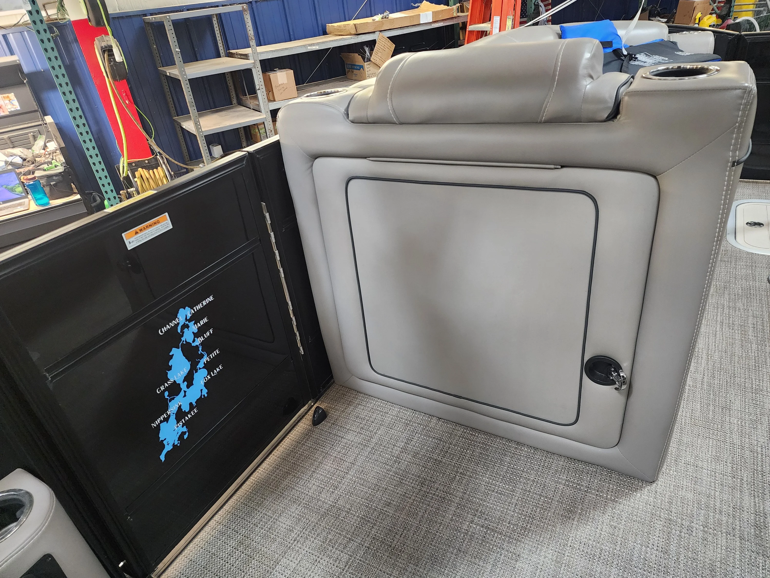 2021 Barletta L23UCATT Image Thumbnail #6