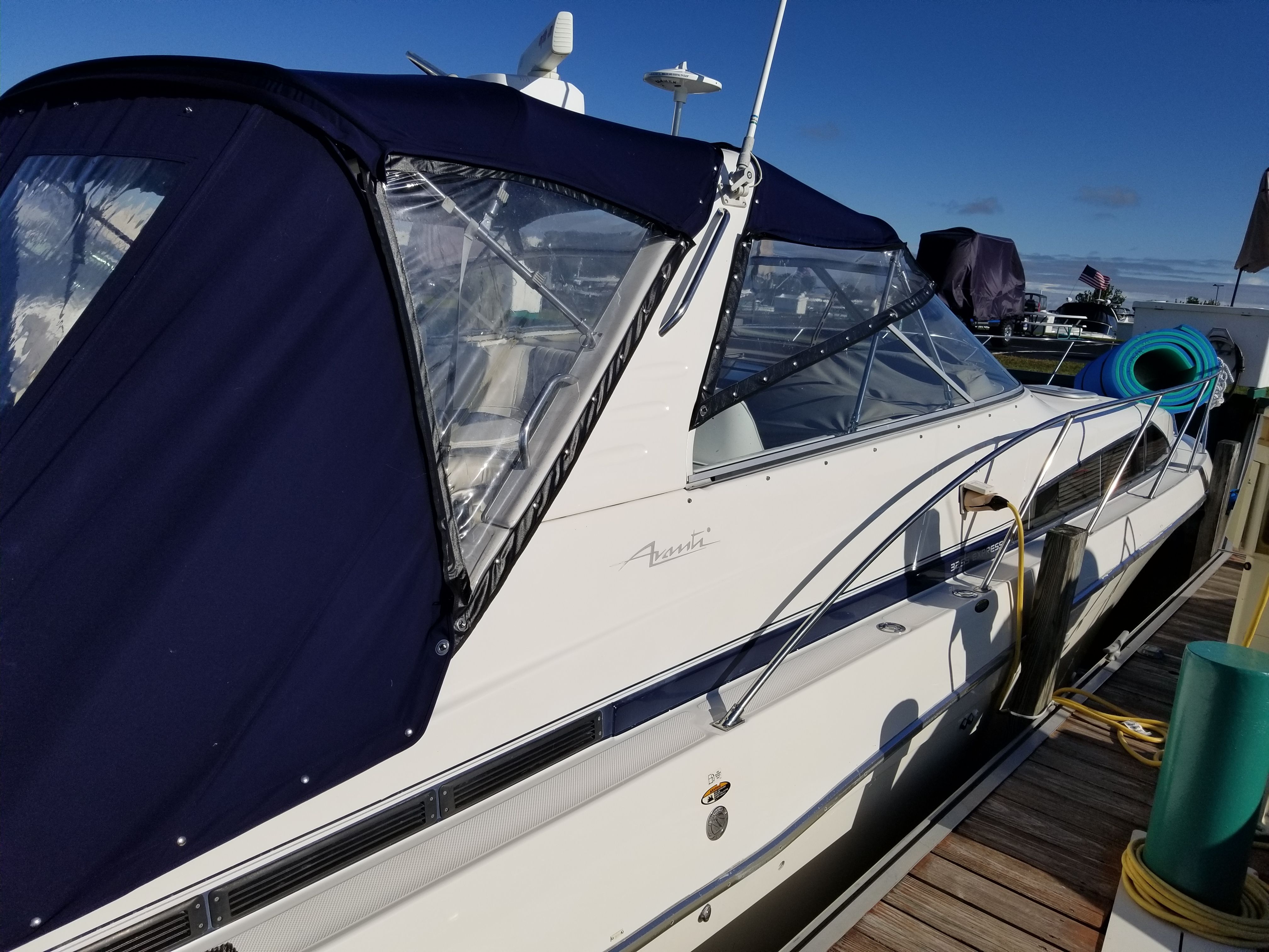 1998 Bayliner
                                                             3255 AVANTI Image Thumbnail #3