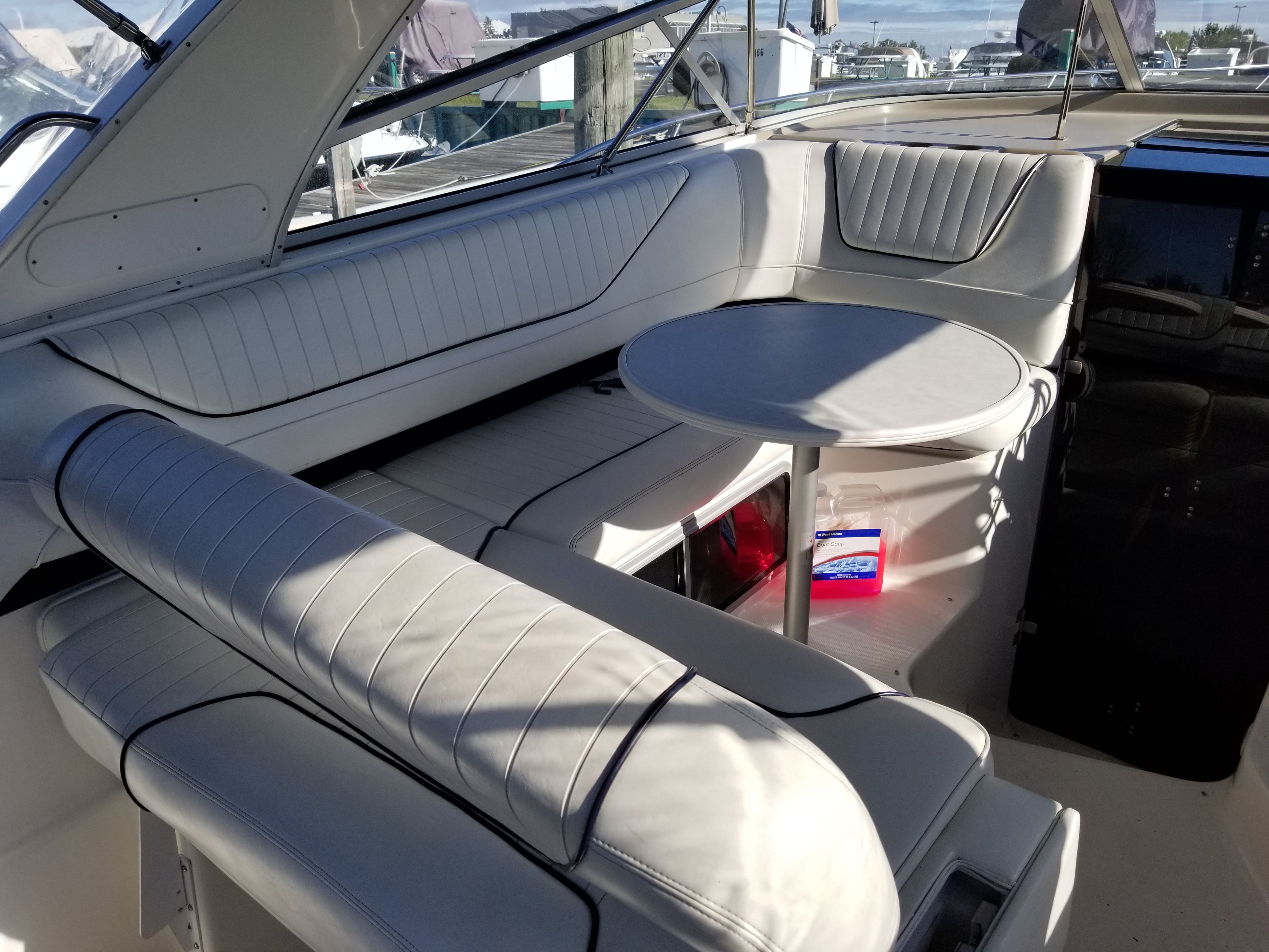 1998 Bayliner
                                                             3255 AVANTI Image Thumbnail #5