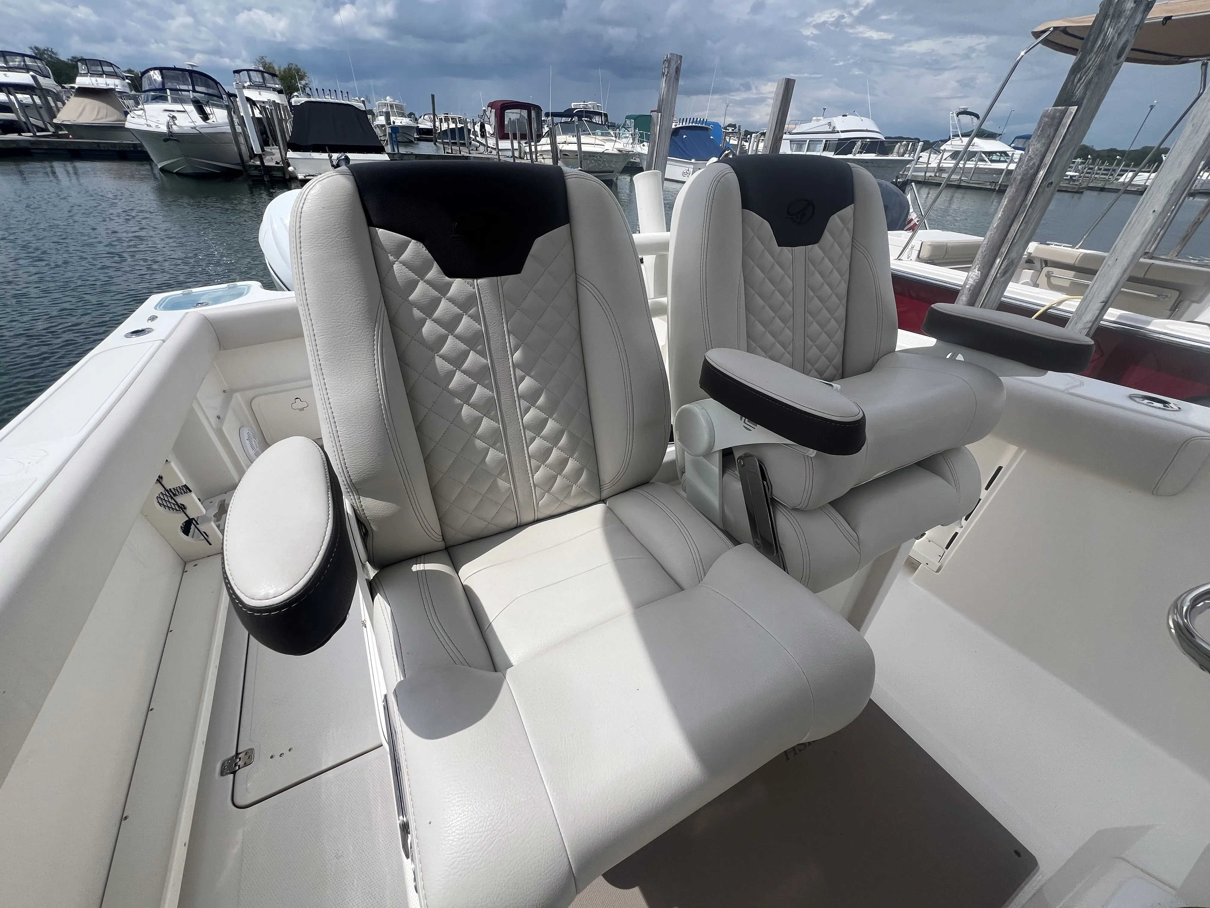 2022 Sailfish 290 CC Image Thumbnail #12