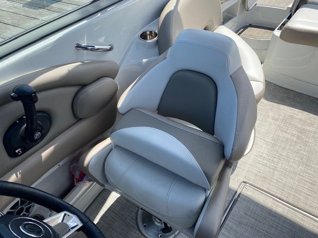 2019 Crownline
                                                             E 255 Image Thumbnail #12