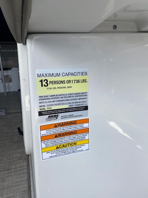2019 Crownline
                                                             E 255 Image Thumbnail #18
