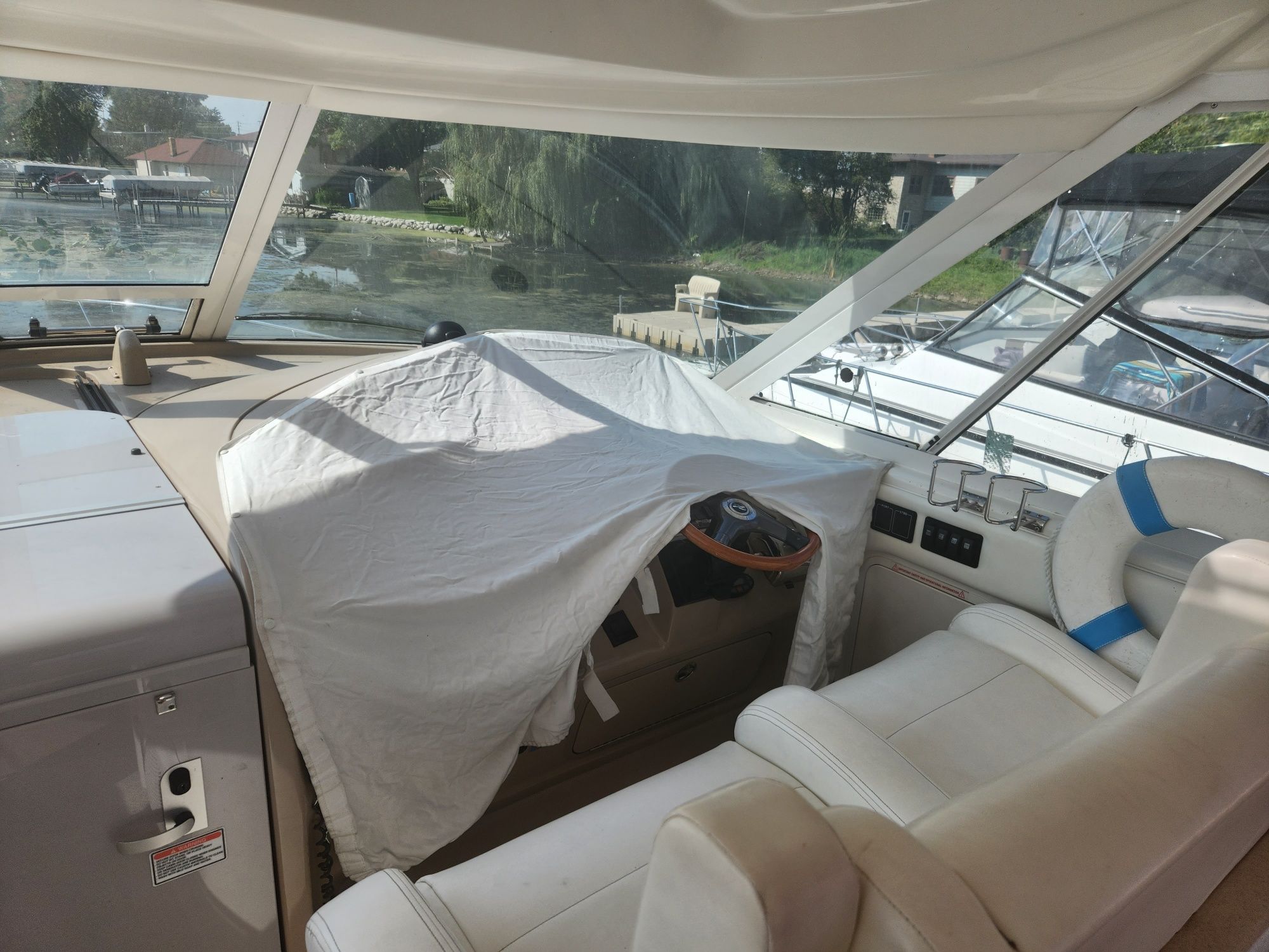 2004 Sea Ray
                                                             390 Motor Yacht Image Thumbnail #6