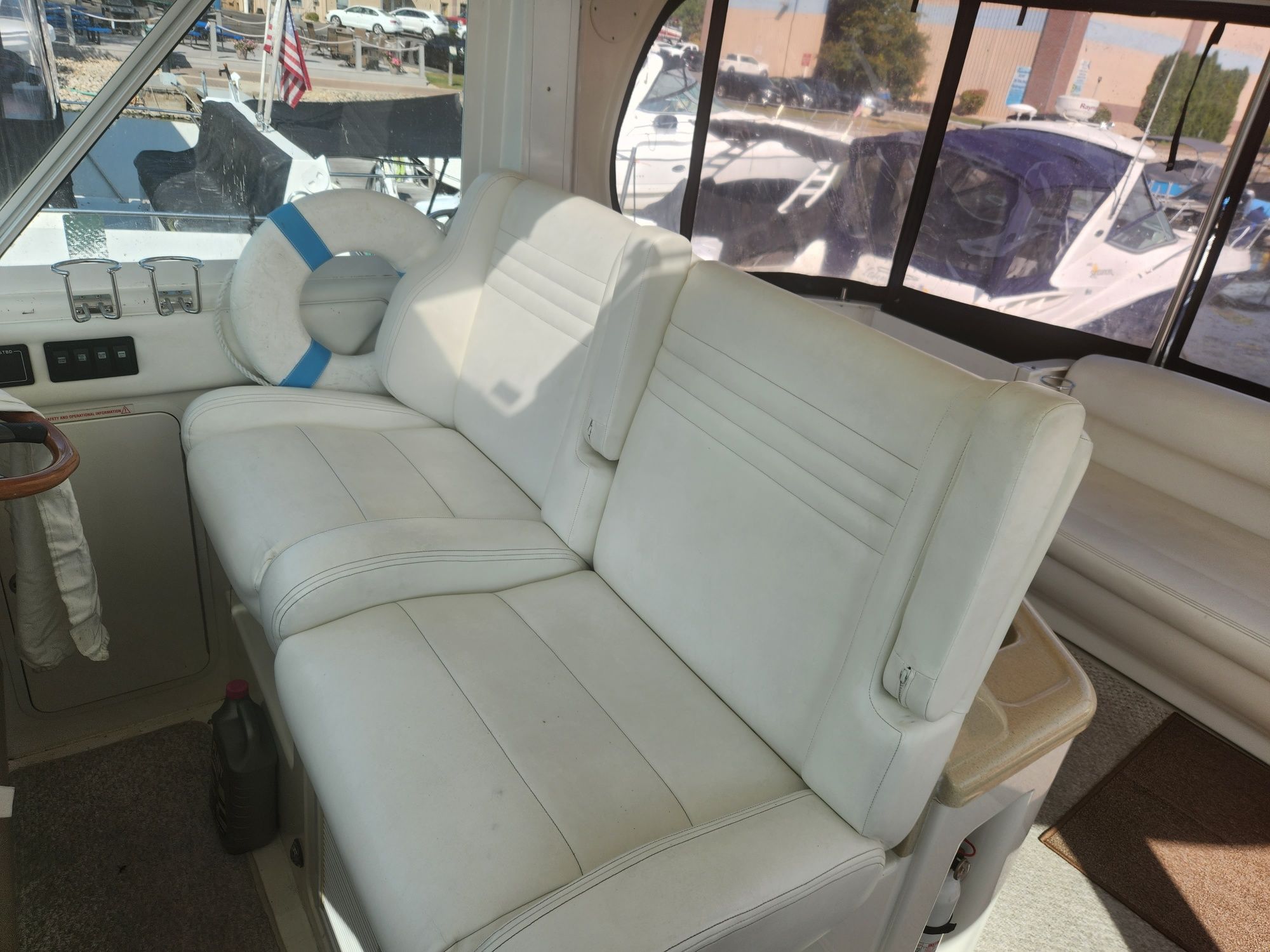 2004 Sea Ray
                                                             390 Motor Yacht Image Thumbnail #11