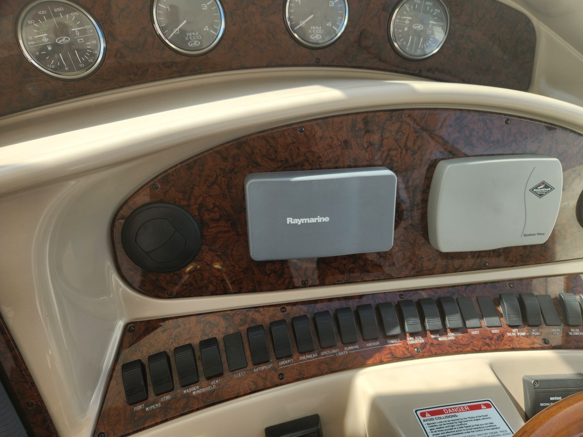 2004 Sea Ray
                                                             390 Motor Yacht Image Thumbnail #25
