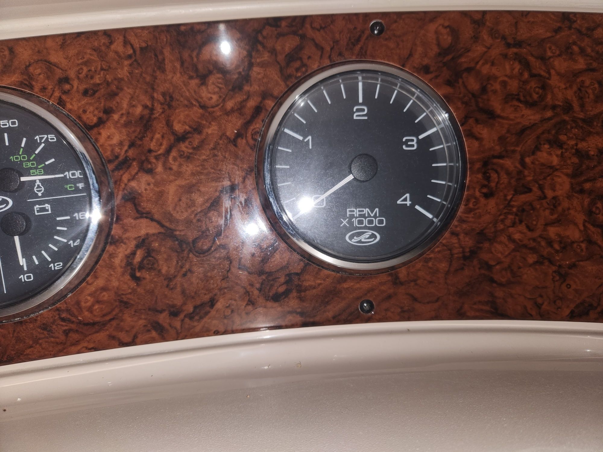2004 Sea Ray
                                                             390 Motor Yacht Image Thumbnail #29