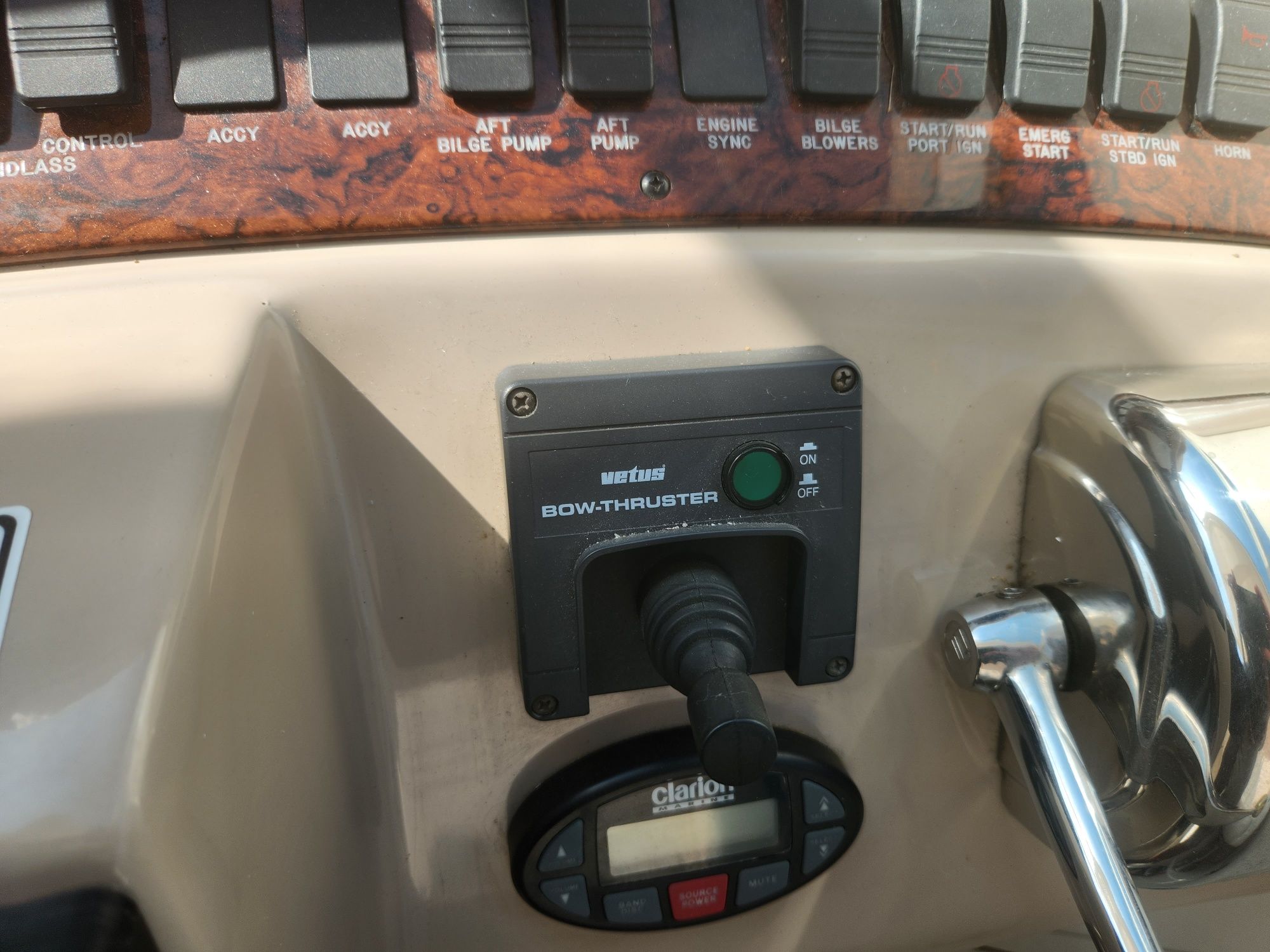 2004 Sea Ray
                                                             390 Motor Yacht Image Thumbnail #33