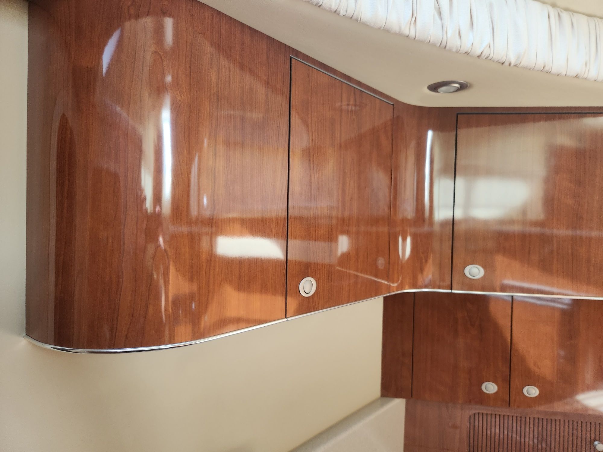 2004 Sea Ray
                                                             390 Motor Yacht Image Thumbnail #35