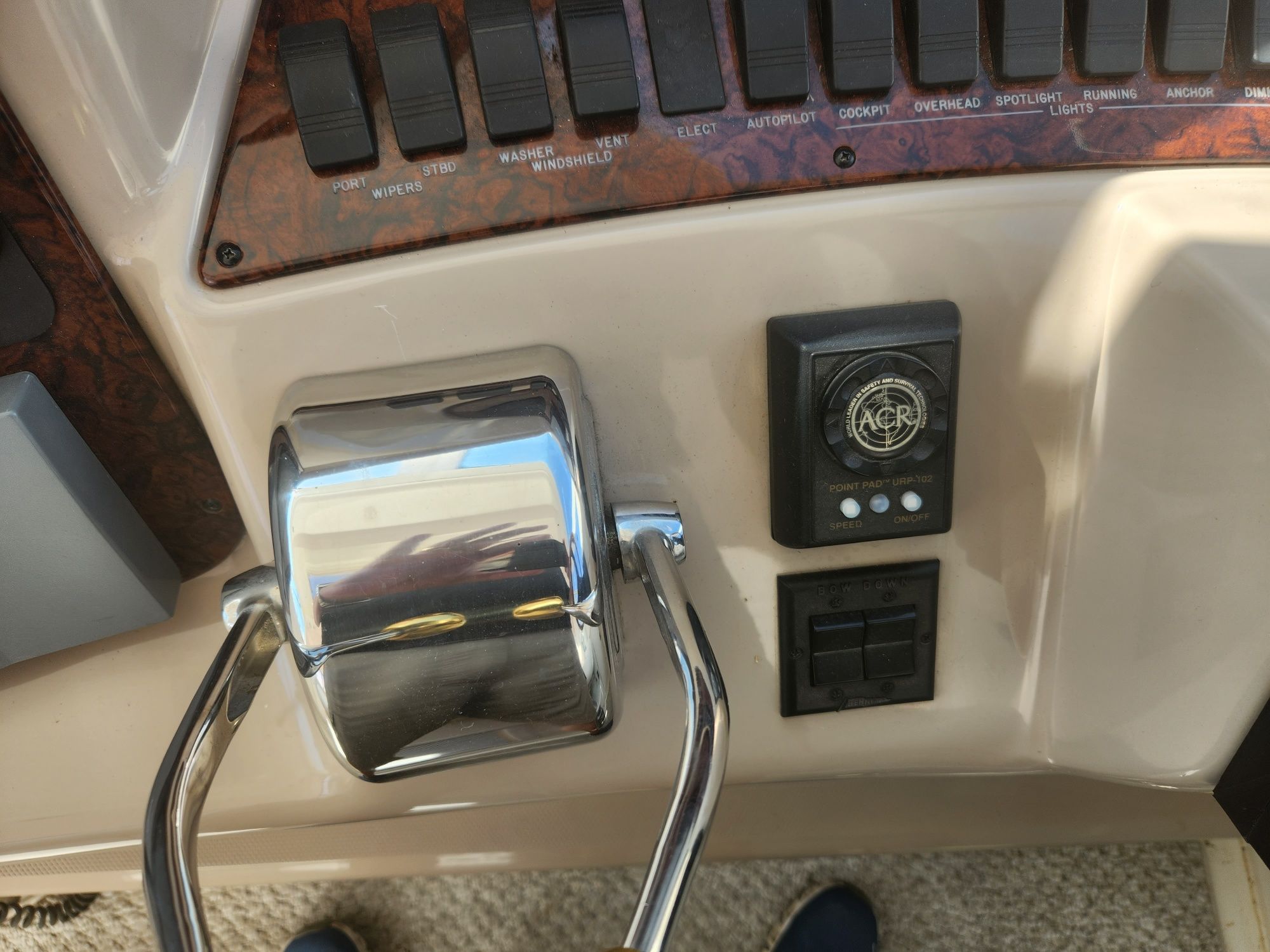 2004 Sea Ray
                                                             390 Motor Yacht Image Thumbnail #36