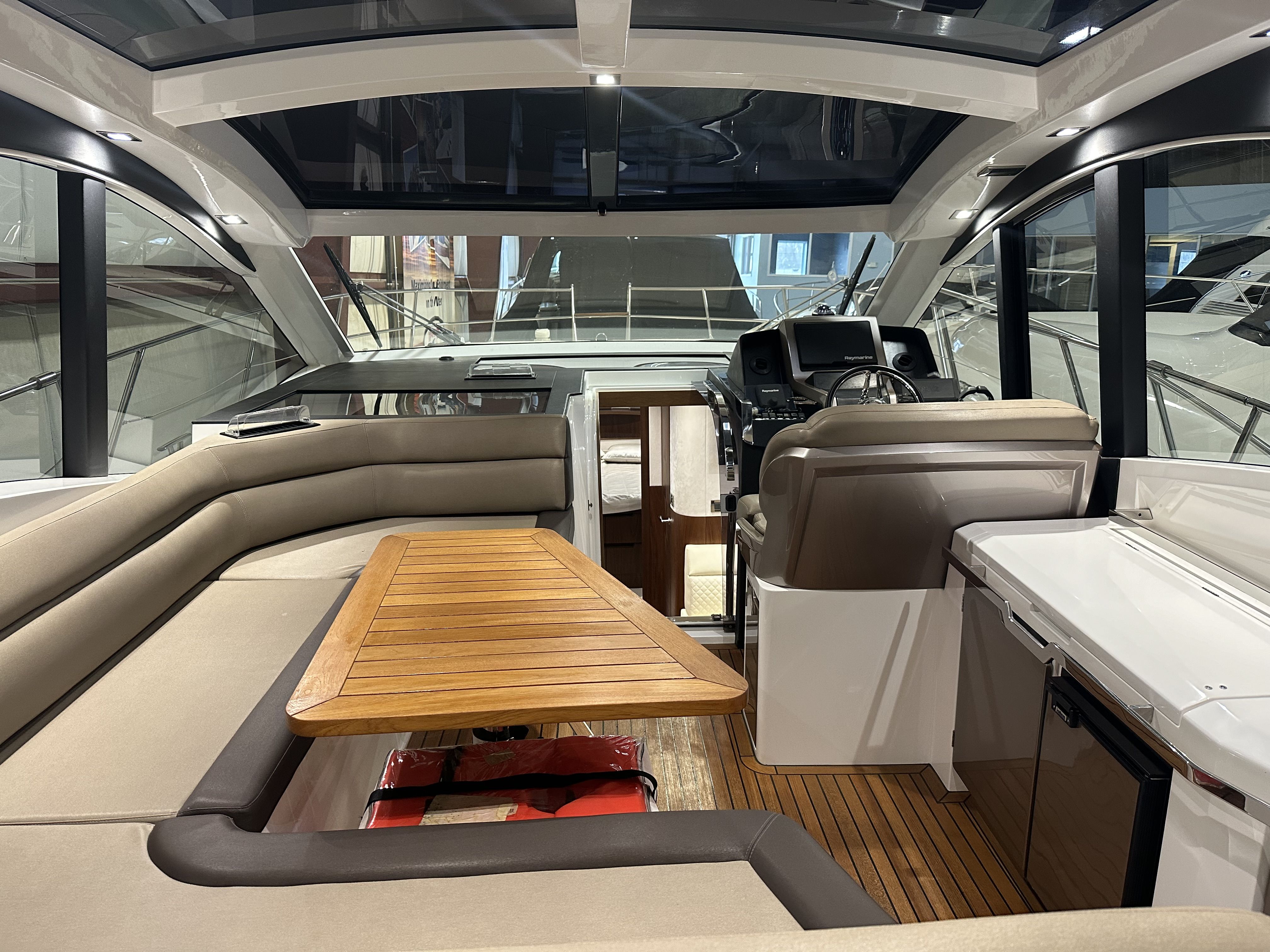 2016 Galeon
                                                             445 HTS Image Thumbnail #13