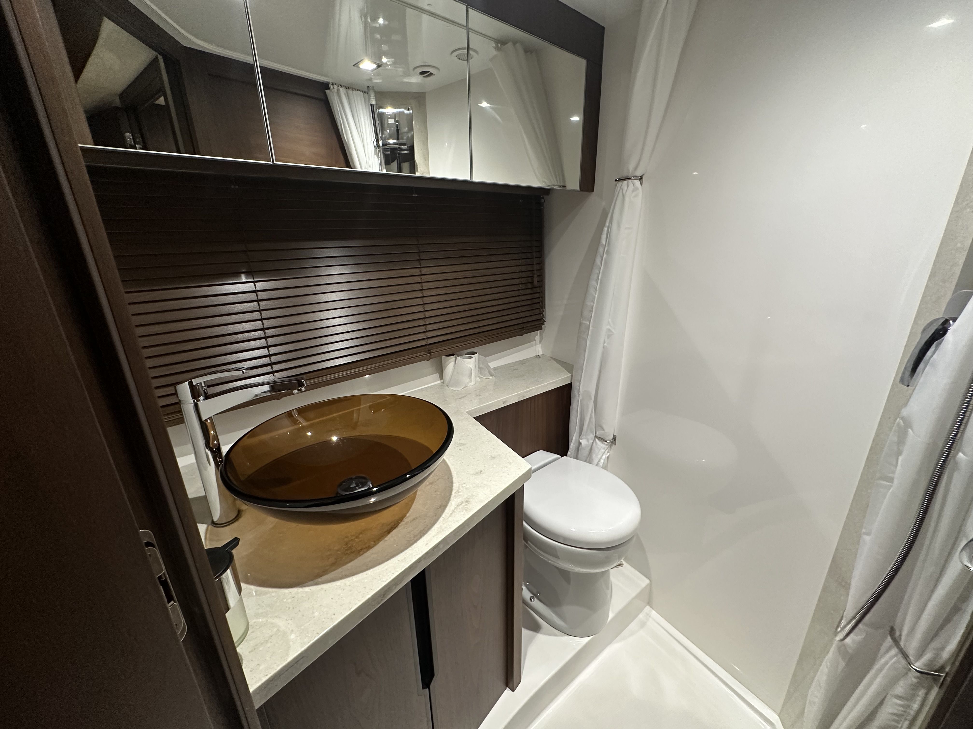 2016 Galeon
                                                             445 HTS Image Thumbnail #25