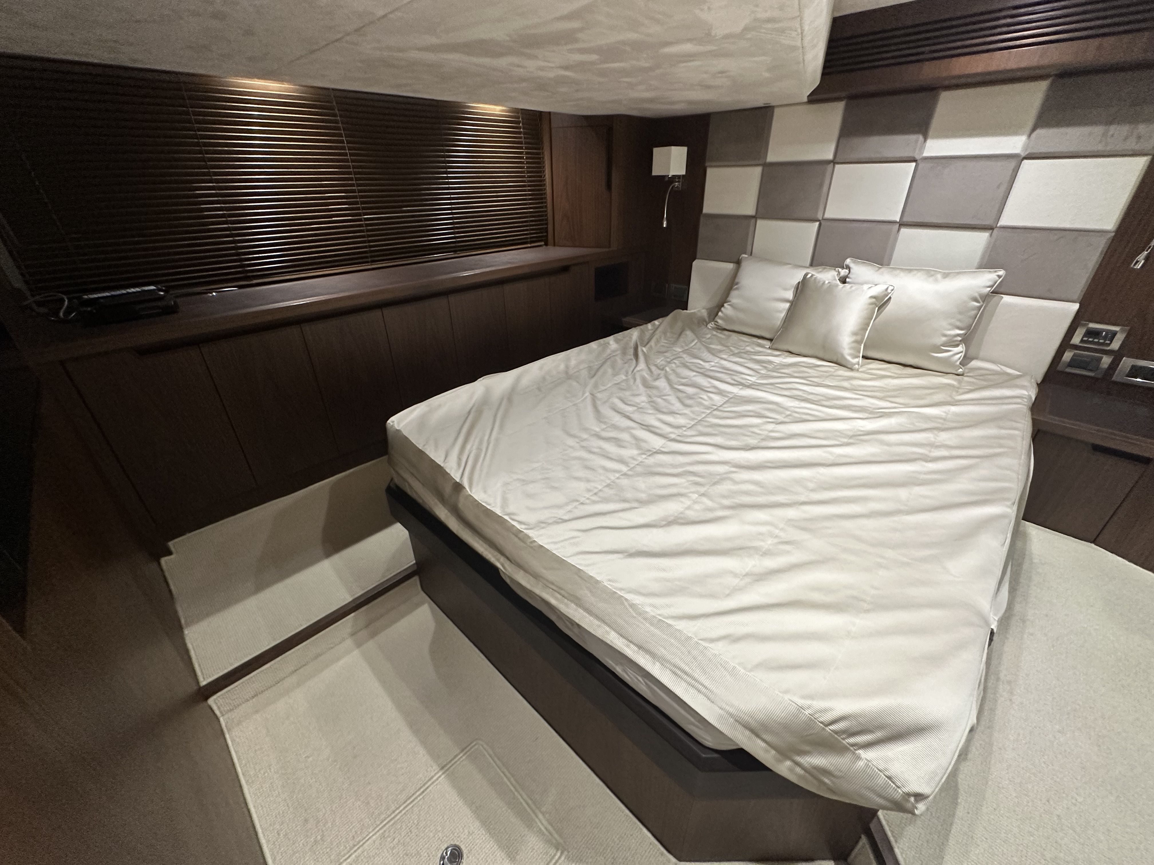 2016 Galeon
                                                             445 HTS Image Thumbnail #29