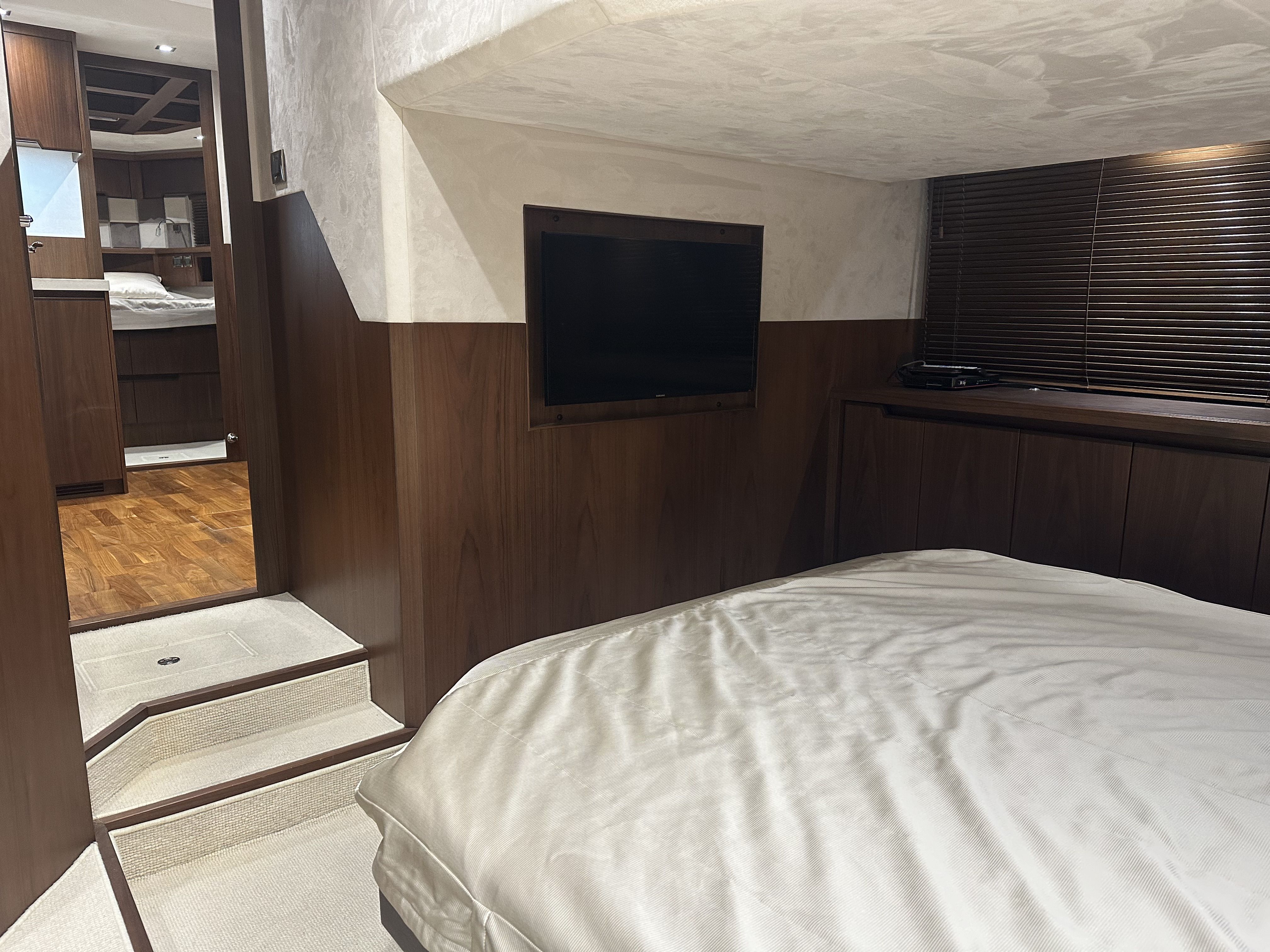 2016 Galeon
                                                             445 HTS Image Thumbnail #31