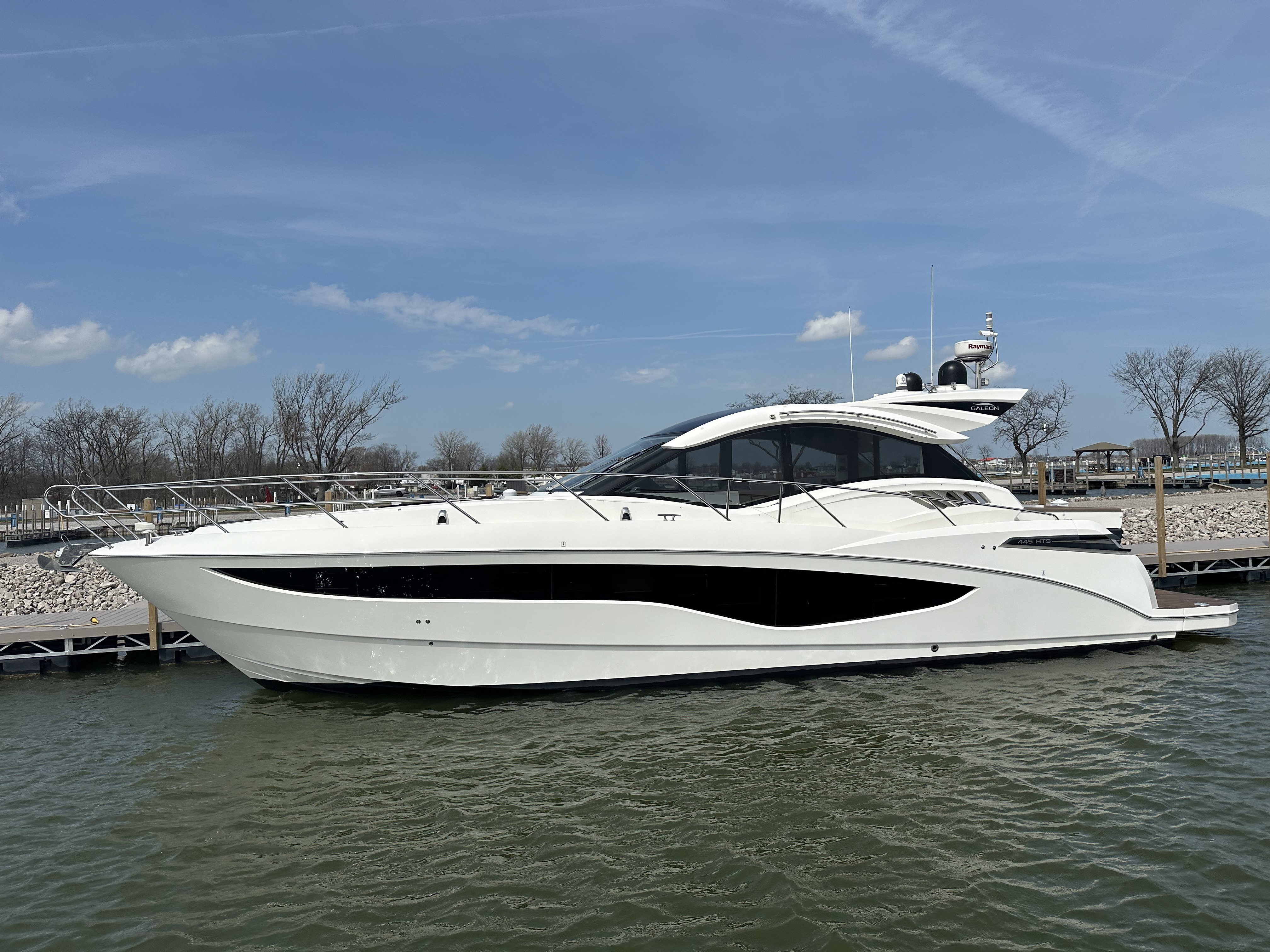 2016 Galeon
                                                             445 HTS Image Thumbnail #0