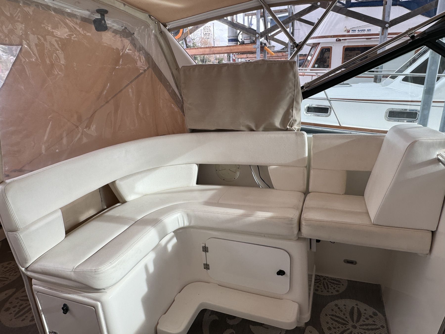 2000 Tiara Yachts
                                                             3100 Open Image Thumbnail #17