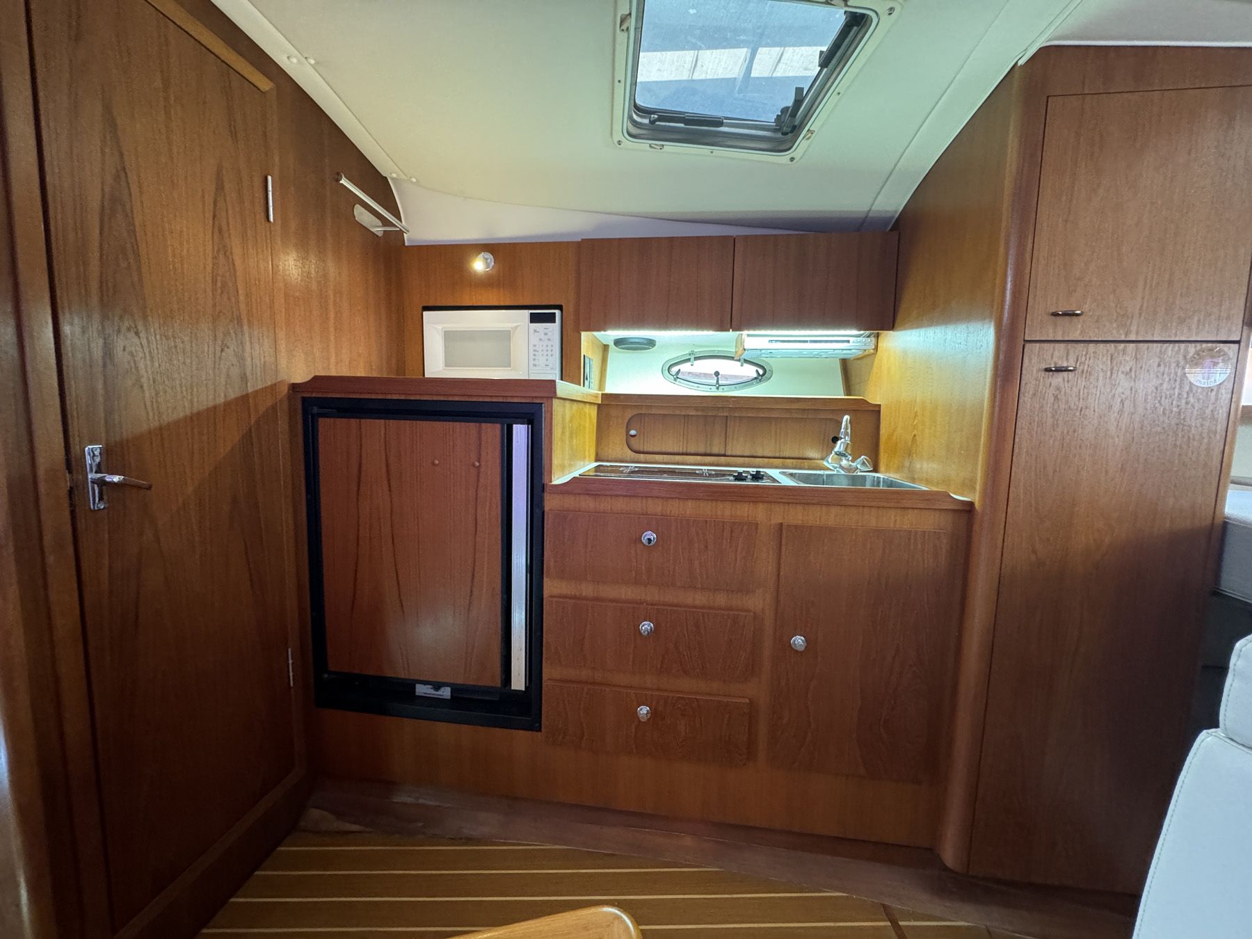 2000 Tiara Yachts
                                                             3100 Open Image Thumbnail #23