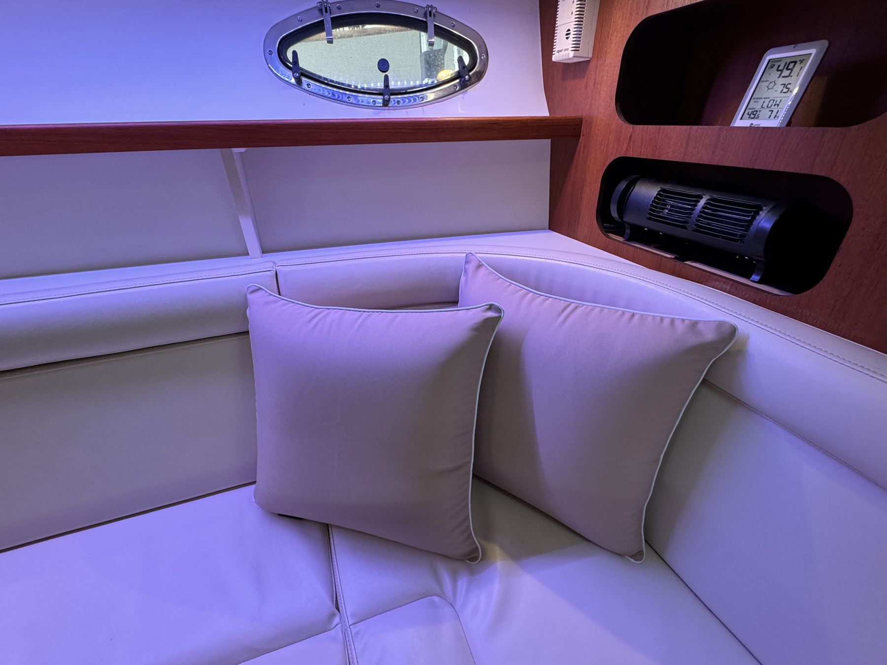 2000 Tiara Yachts
                                                             3100 Open Image Thumbnail #25
