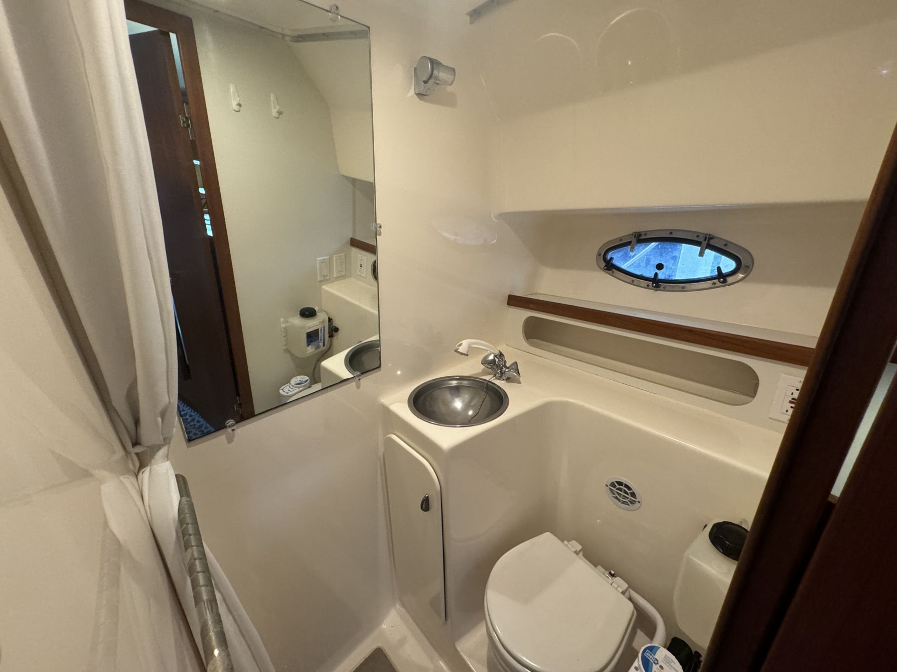 2000 Tiara Yachts
                                                             3100 Open Image Thumbnail #28