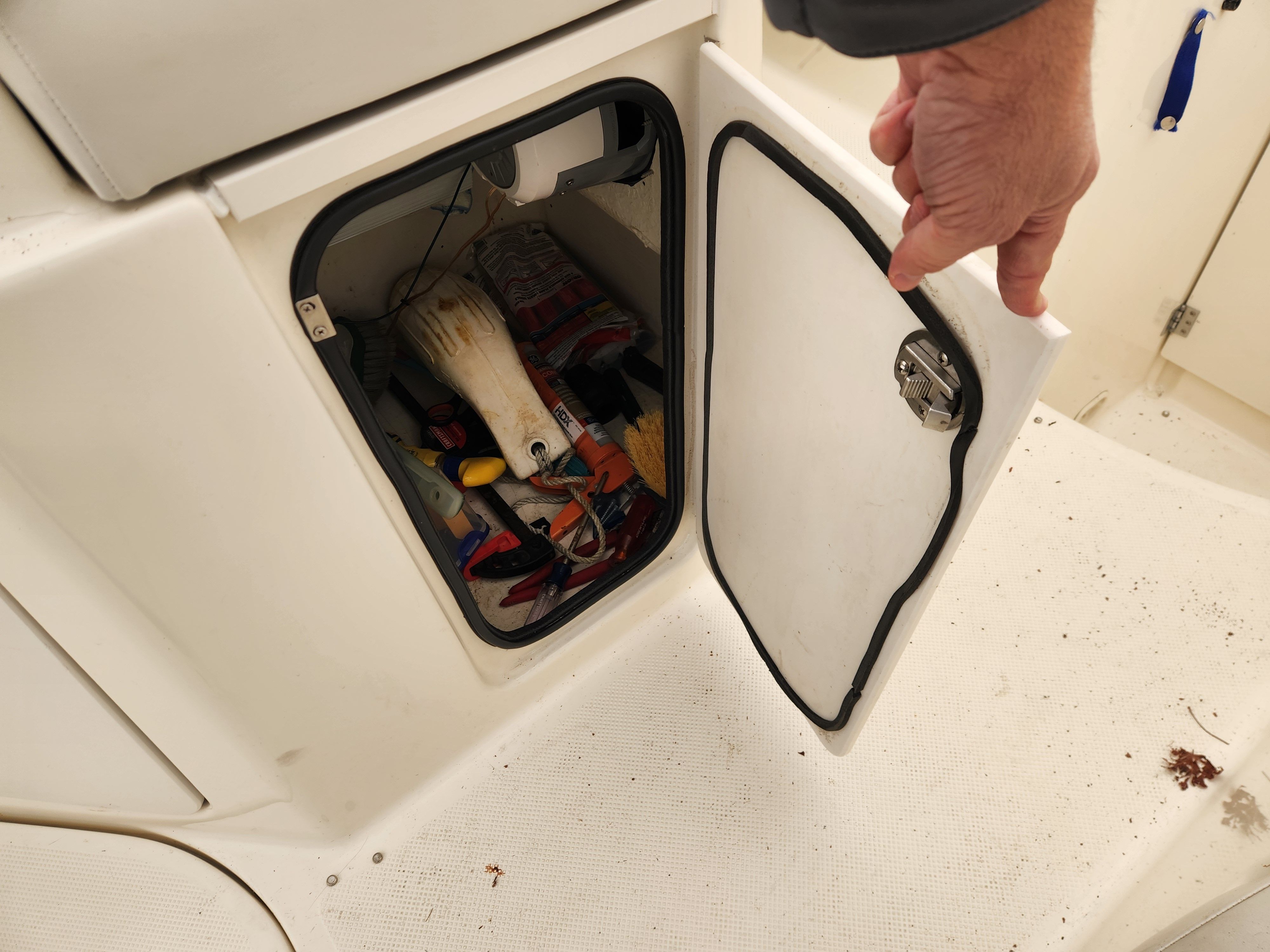 2006 Bayliner
                                                             305 SB Image Thumbnail #15