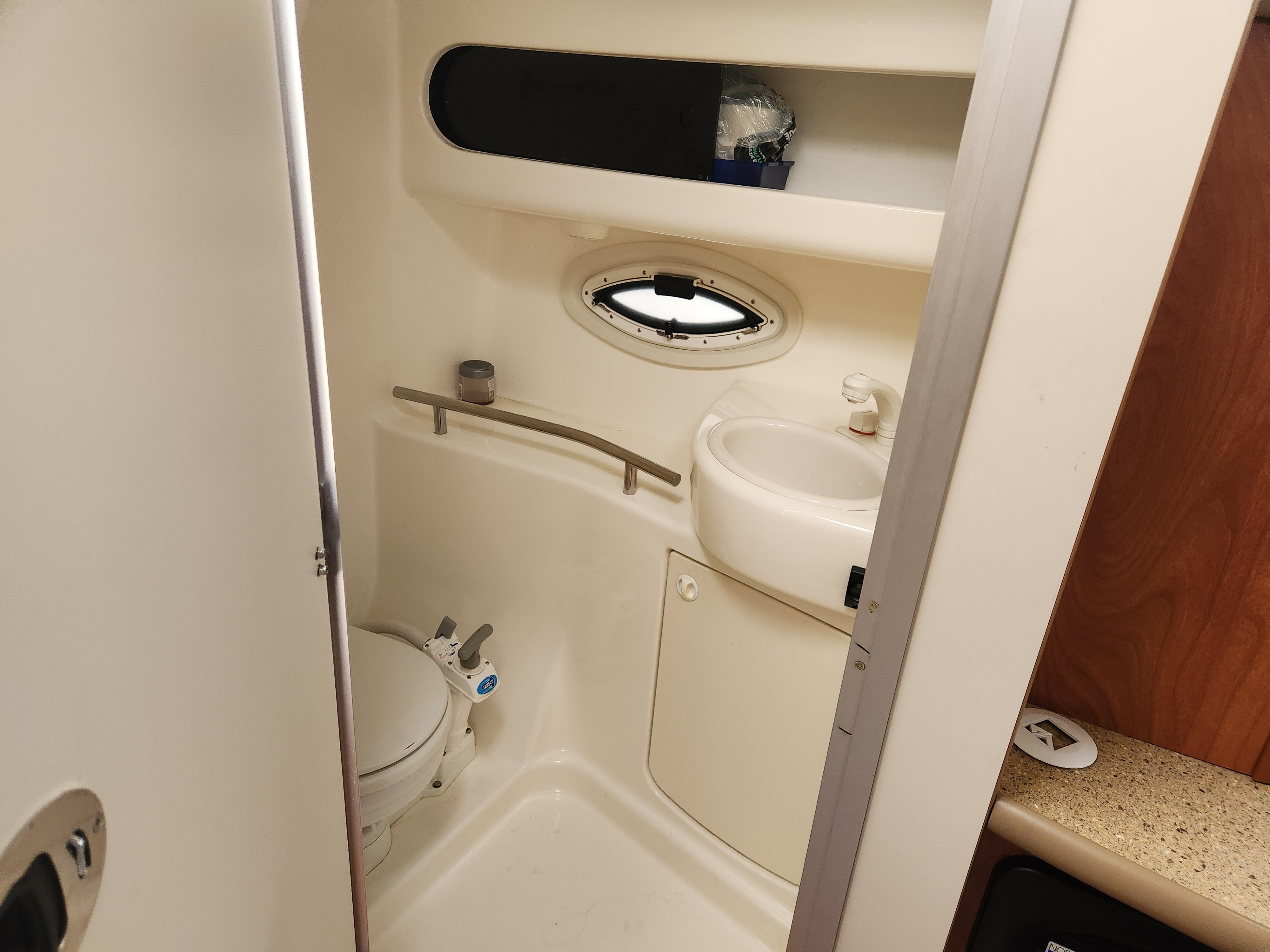 2006 Bayliner
                                                             305 SB Image Thumbnail #20