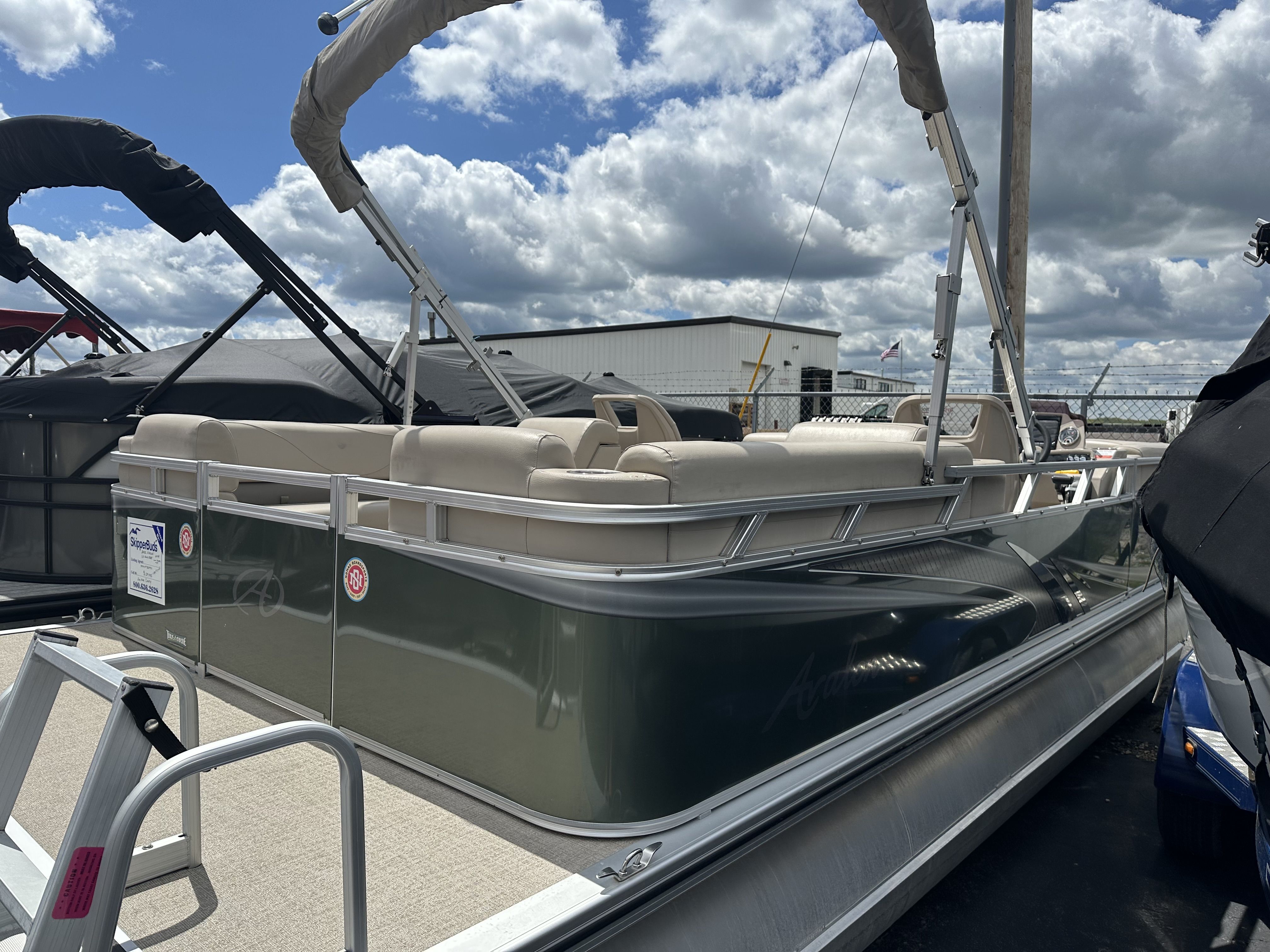 2022 Avalon
                                                             23 GS QUAD 2385 Image Thumbnail #0