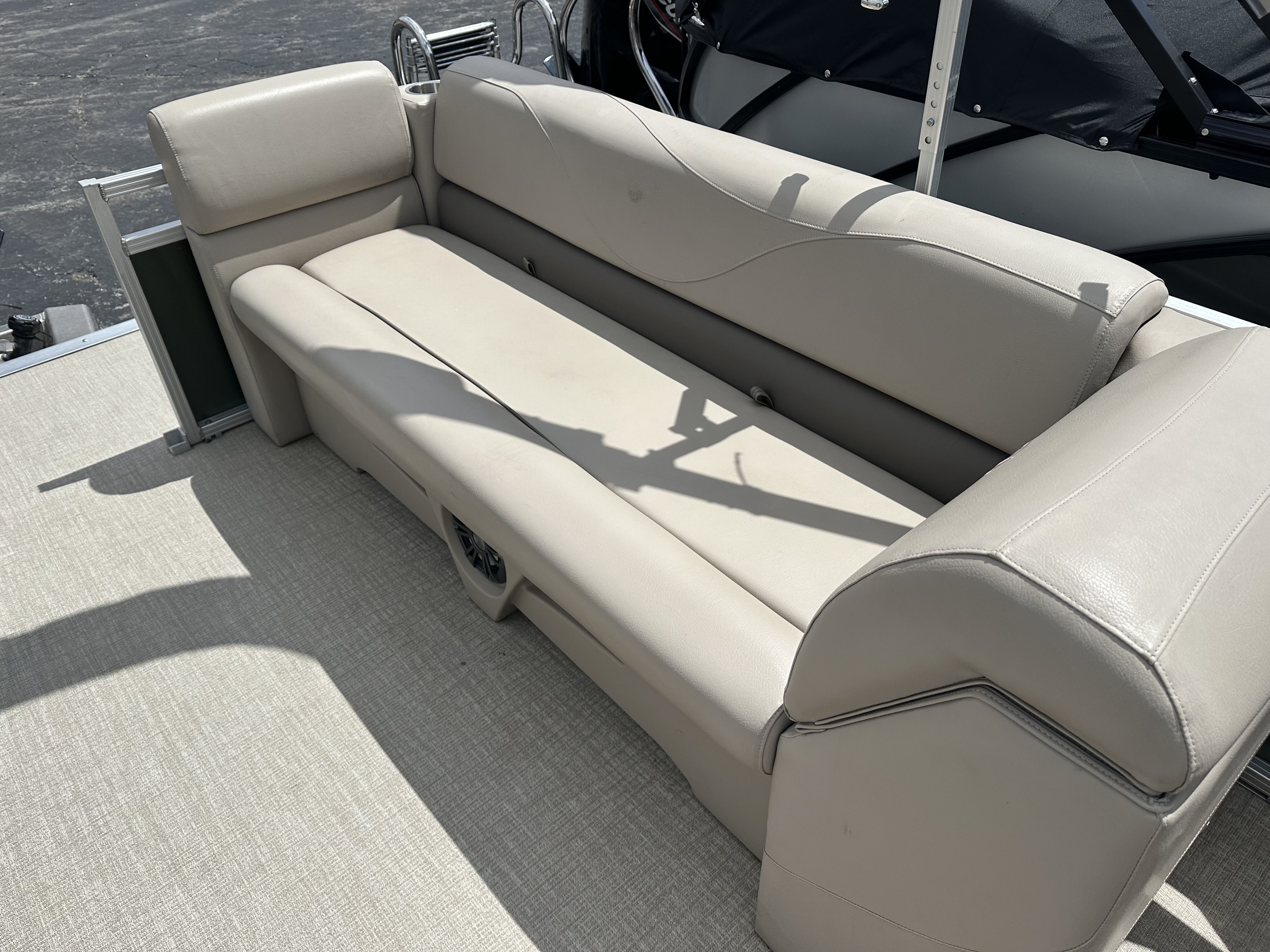 2022 Avalon
                                                             23 GS QUAD 2385 Image Thumbnail #5