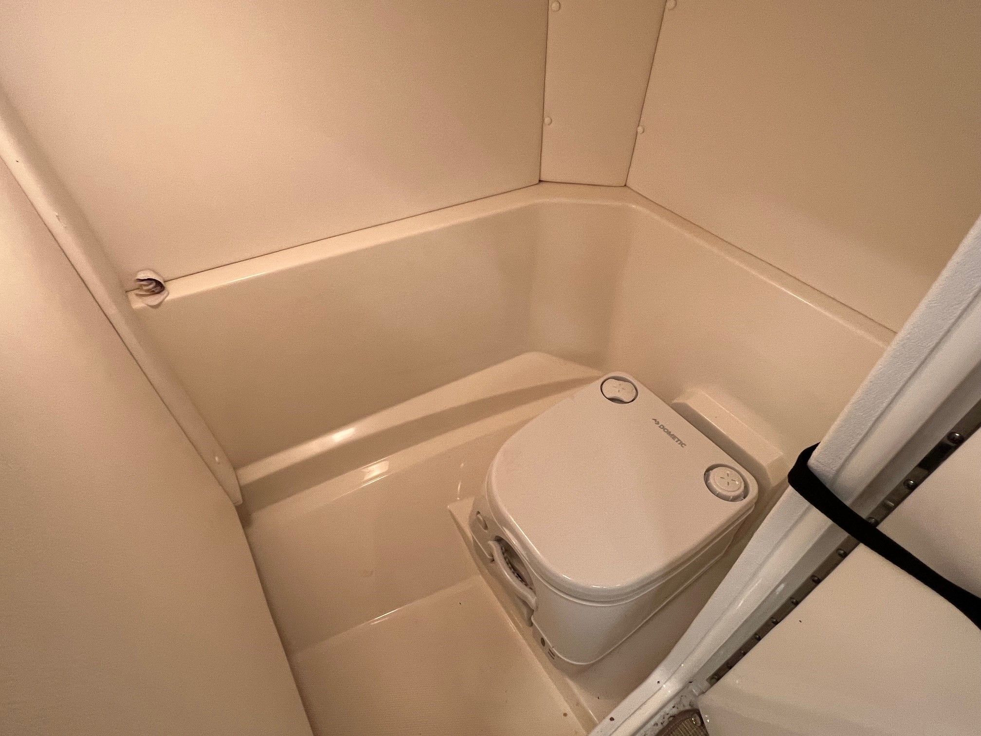 2018 Sea Ray
                                                             230 SPX Image Thumbnail #18