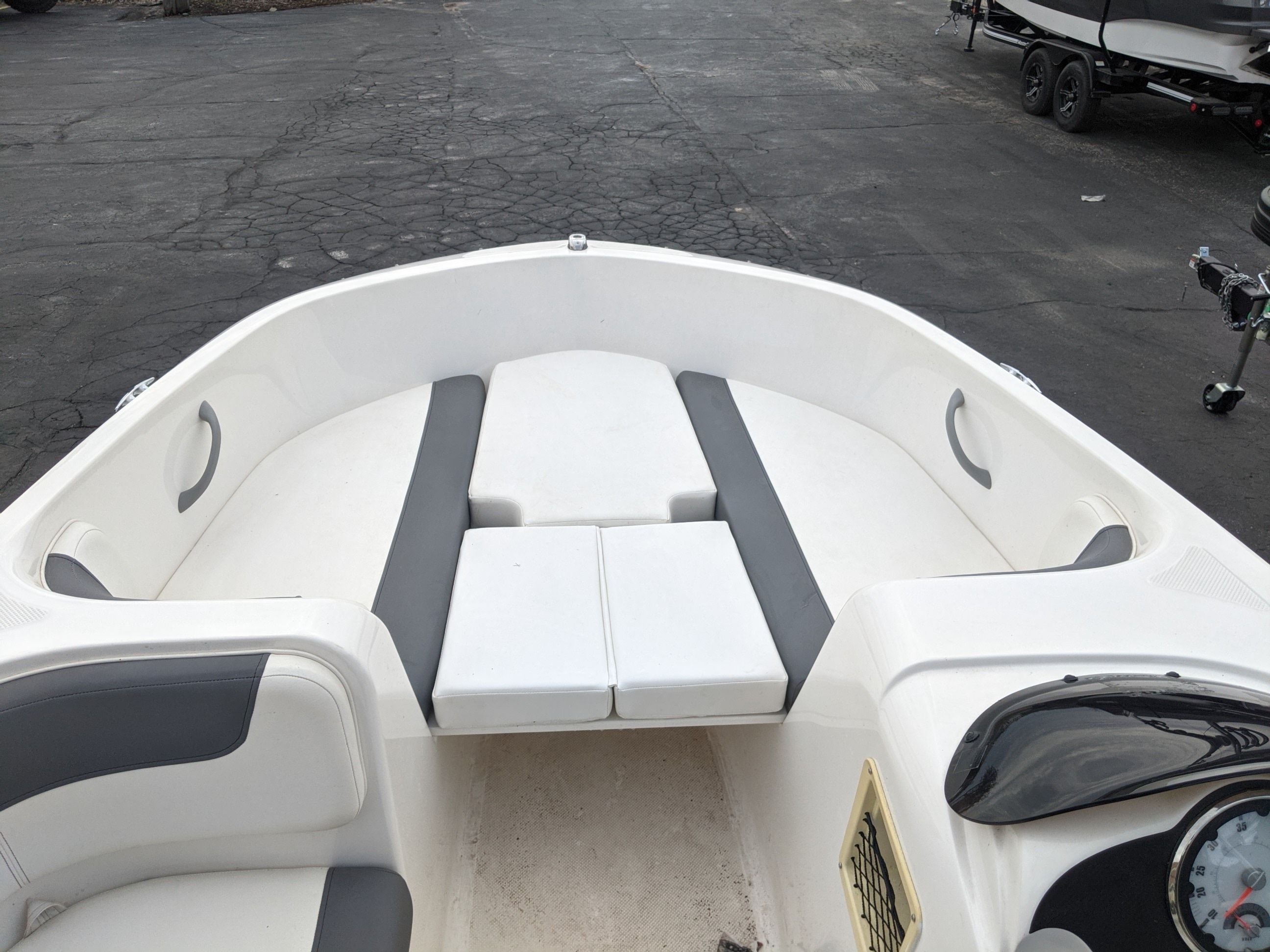 2021 Bayliner
                                                             180 ELEMENT Image Thumbnail #8
