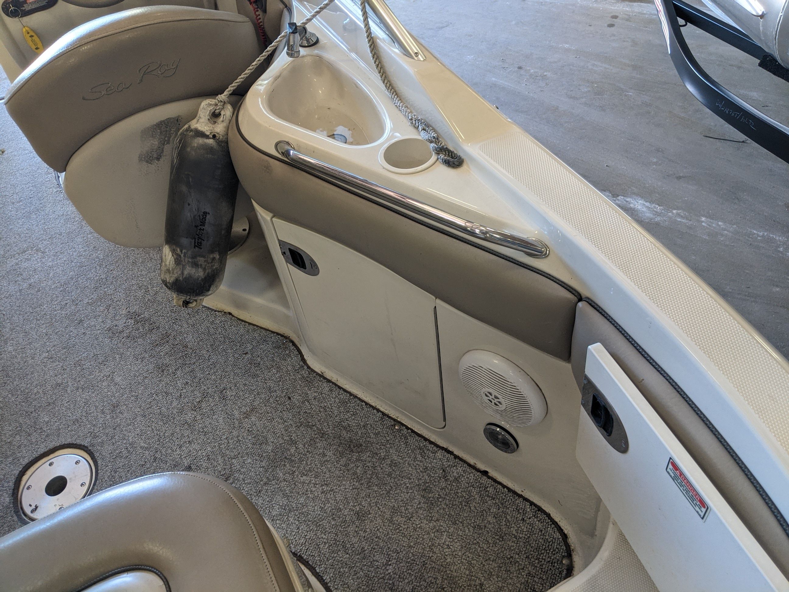 2002 Sea Ray
                                                             220 SUNDECK Image Thumbnail #7