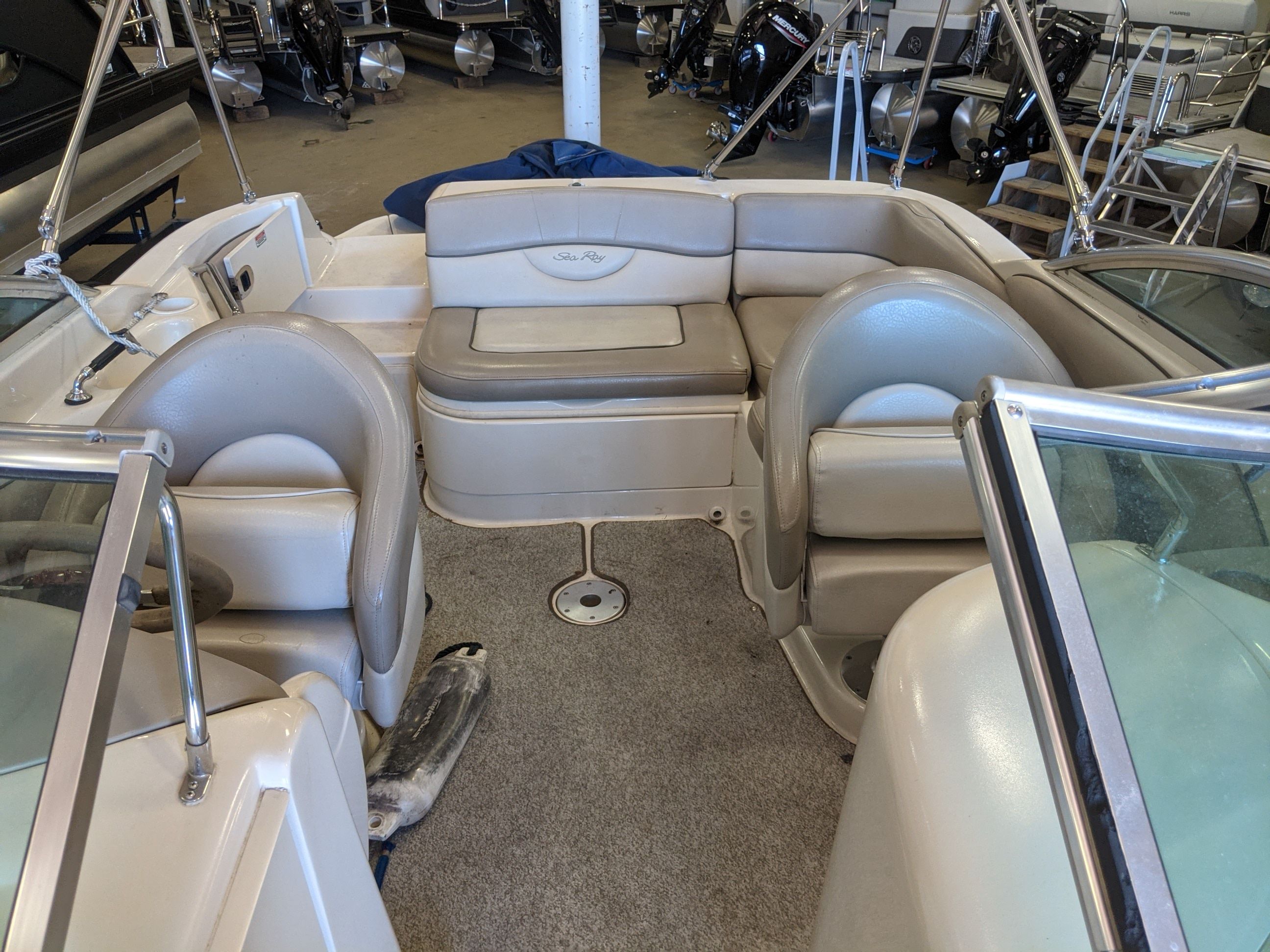 2002 Sea Ray
                                                             220 SUNDECK Image Thumbnail #12