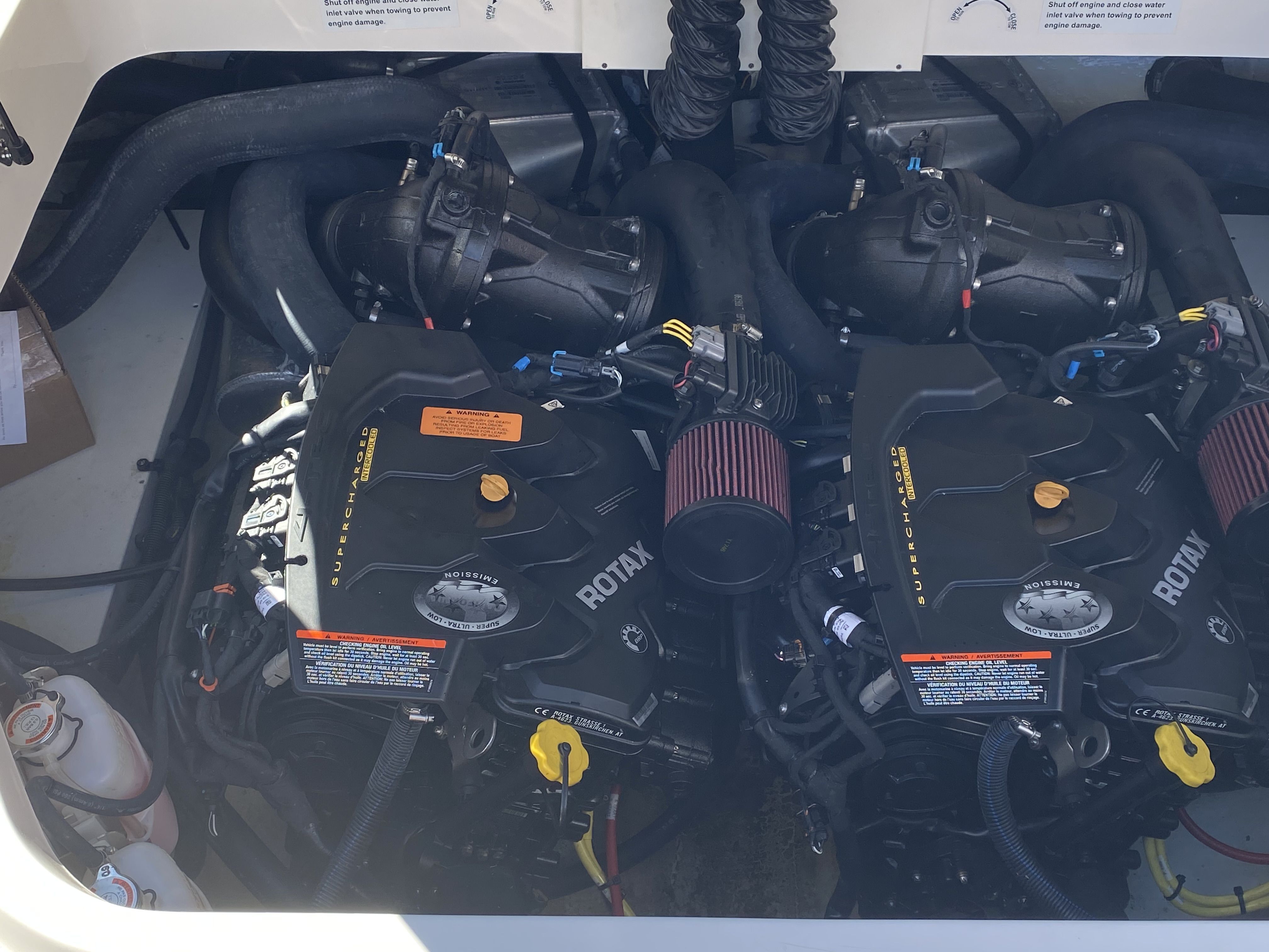 2020 Chaparral 2430 VRX Image Thumbnail #9