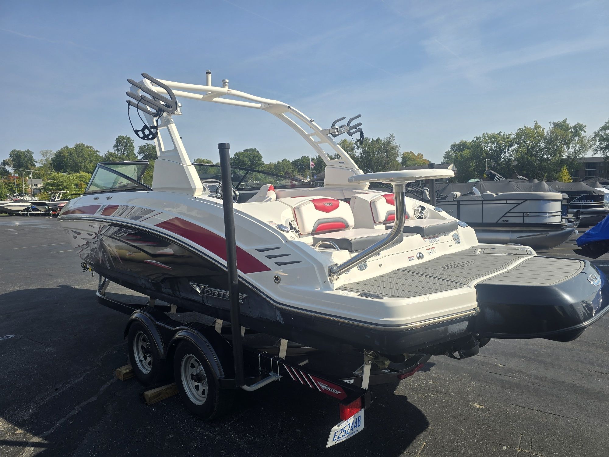 2020 Chaparral 2430 VRX Image Thumbnail #10