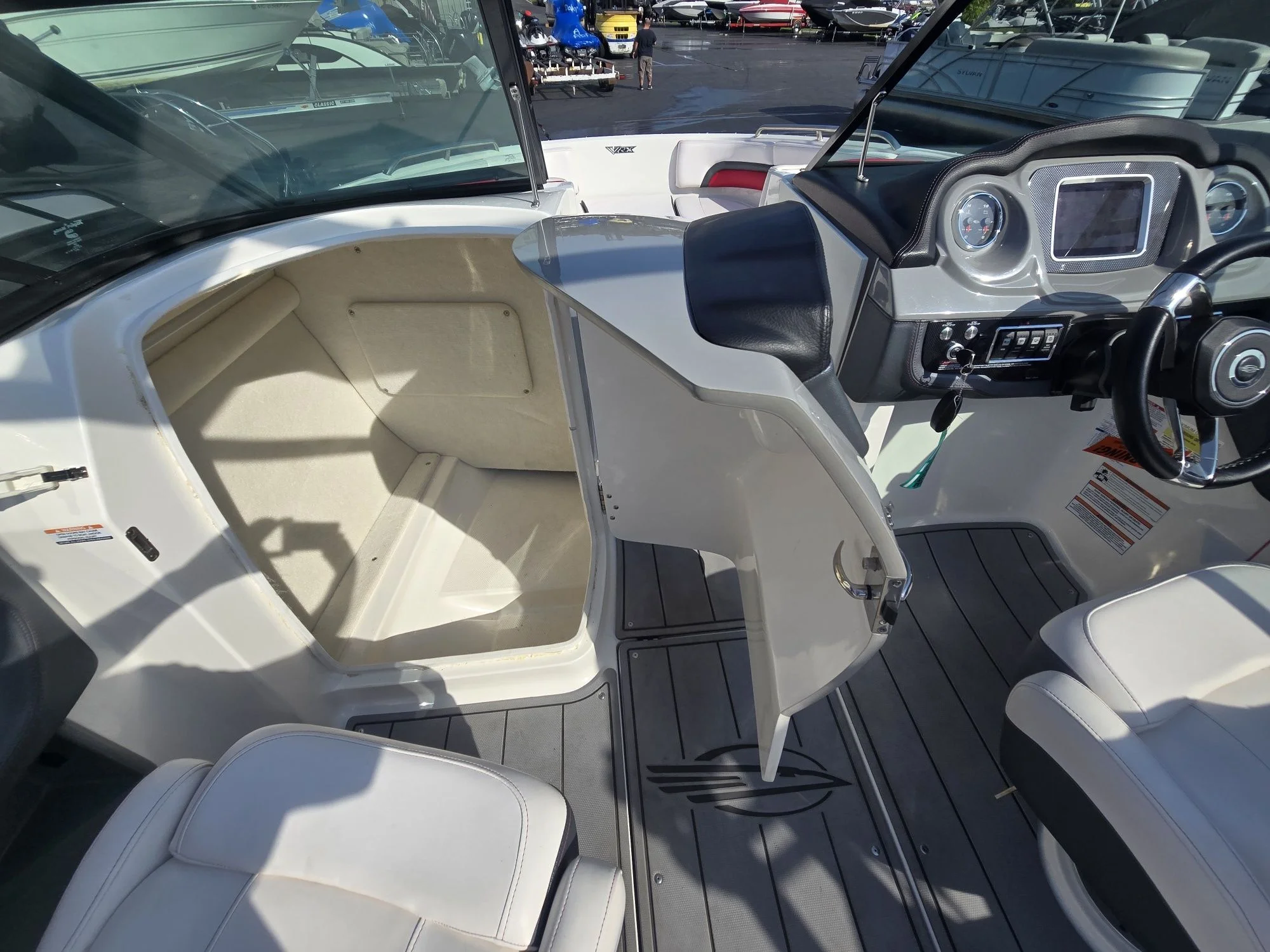 2020 Chaparral 2430 VRX Image Thumbnail #25