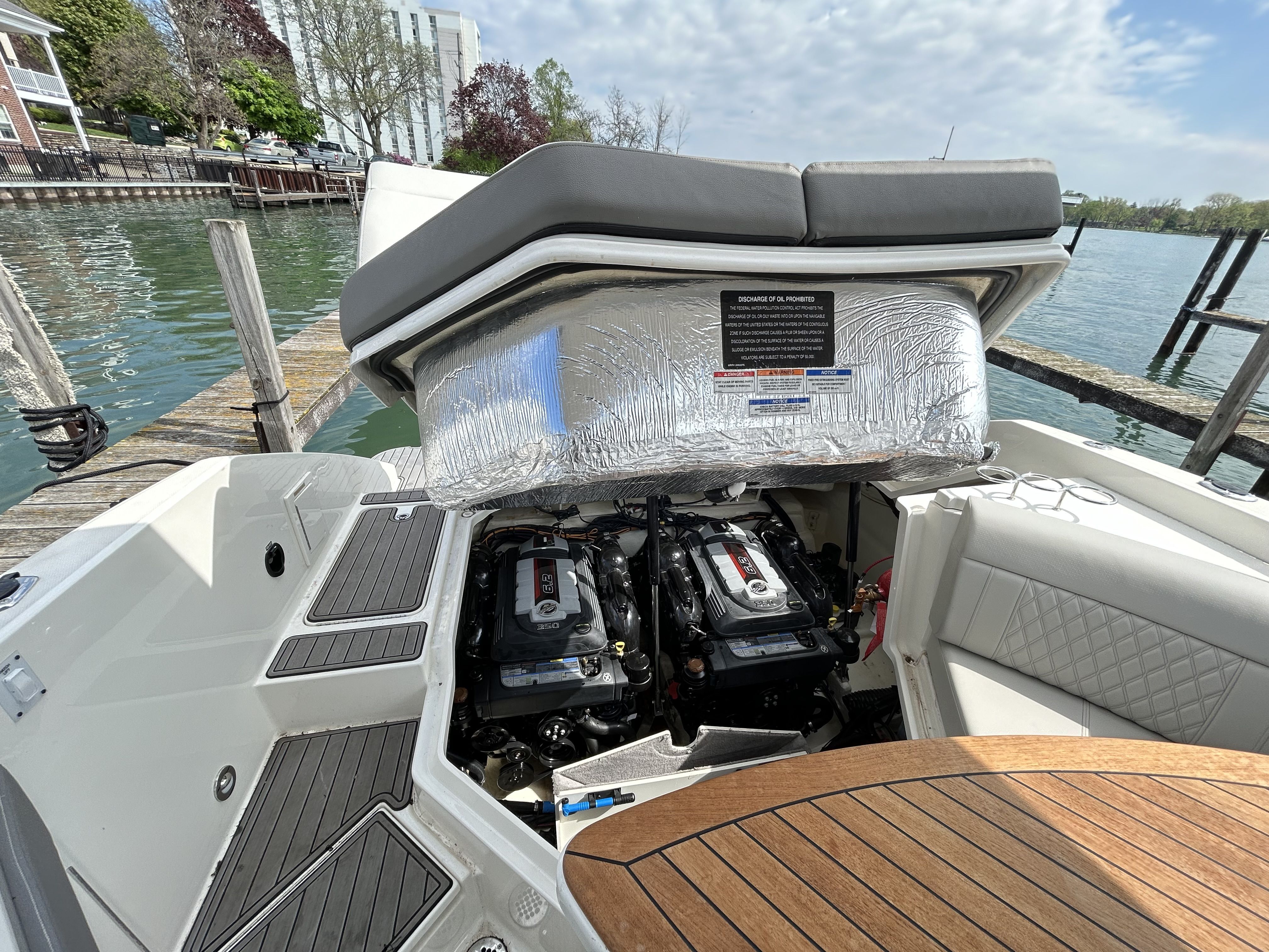 2021 Sea Ray SLX 310 Image Thumbnail #6