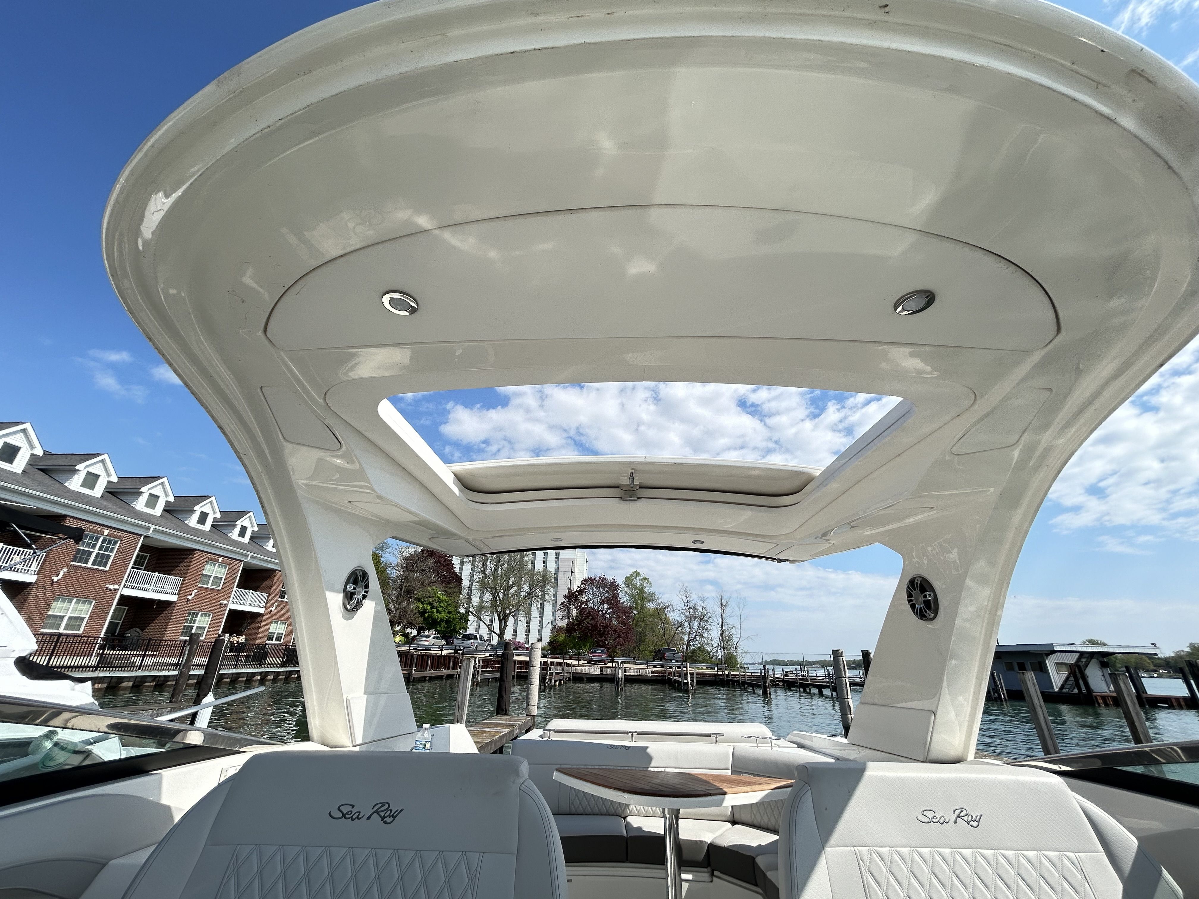 2021 Sea Ray SLX 310 Image Thumbnail #22