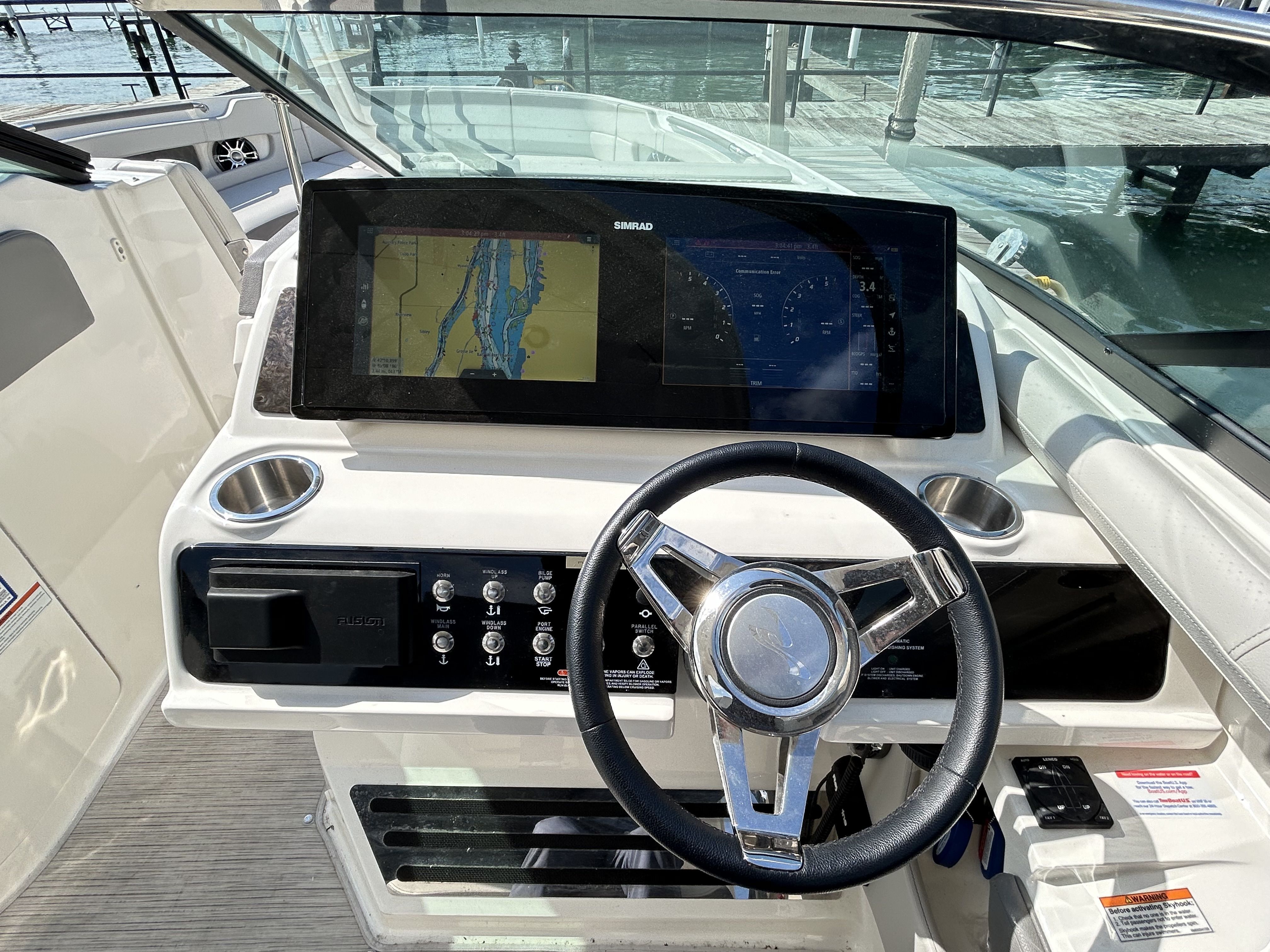 2021 Sea Ray SLX 310 Image Thumbnail #12