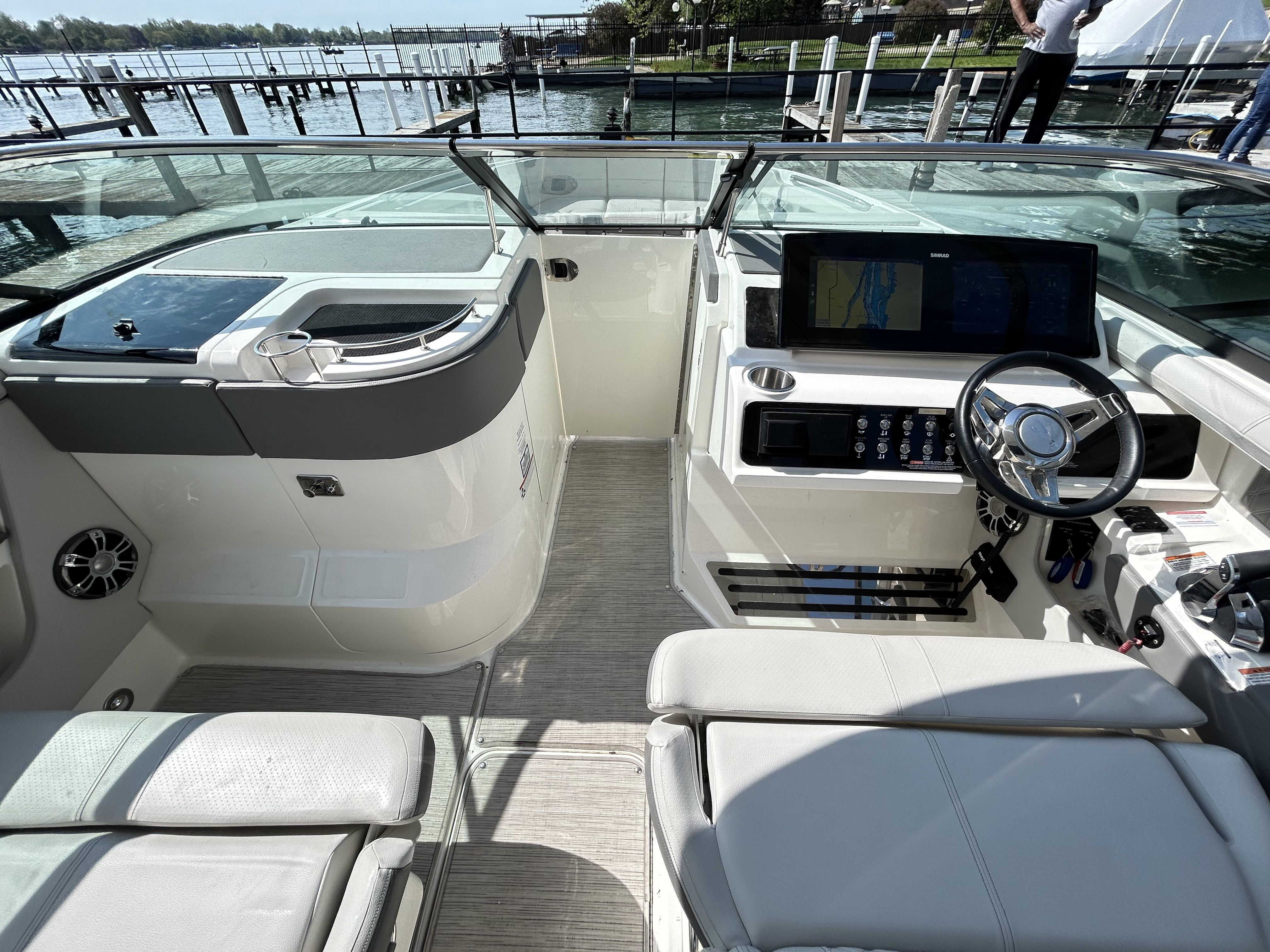 2021 Sea Ray SLX 310 Image Thumbnail #18