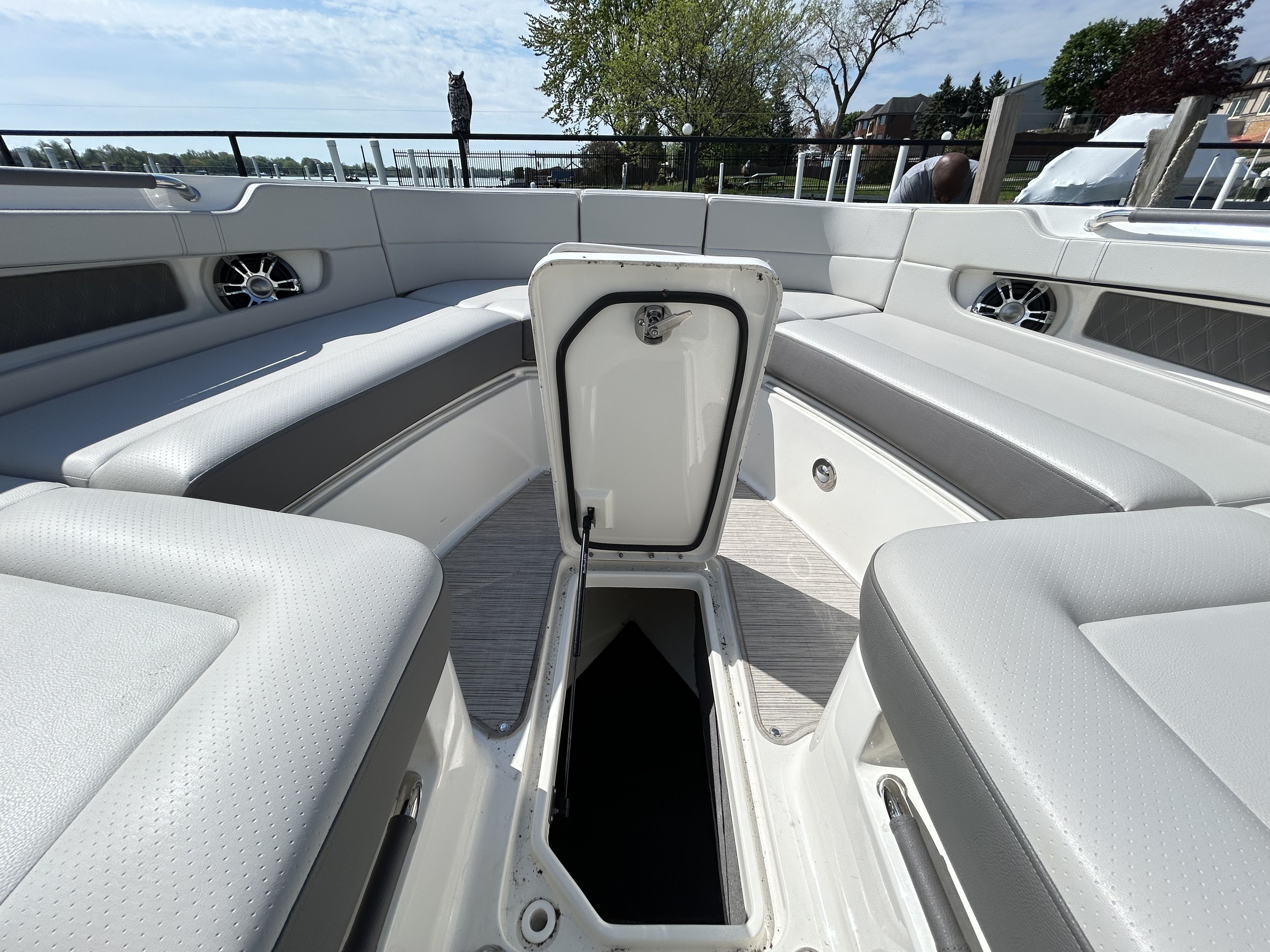 2021 Sea Ray SLX 310 Image Thumbnail #21