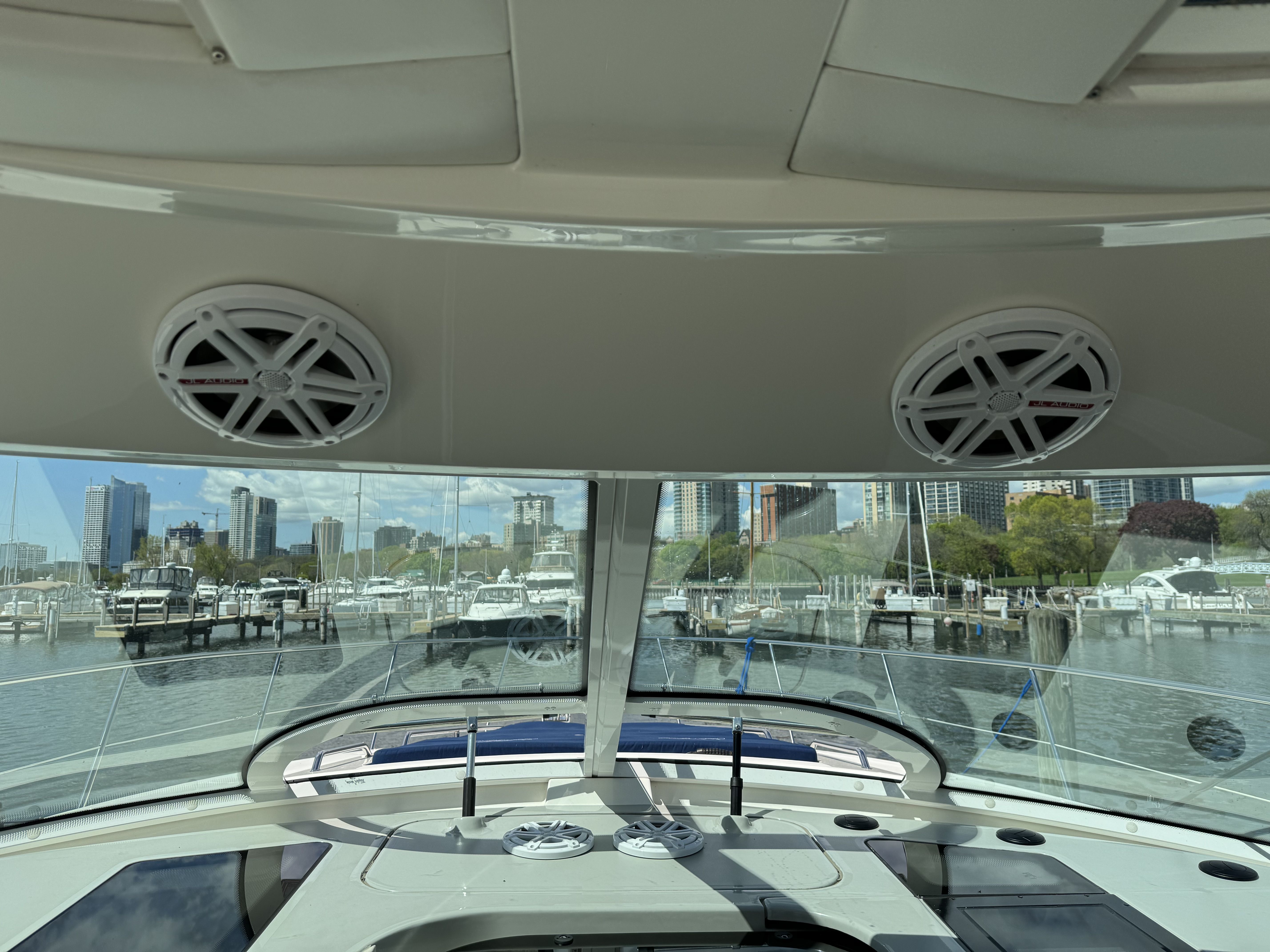2009 Sea Ray
                                                             43 SUNDANCER Image Thumbnail #14