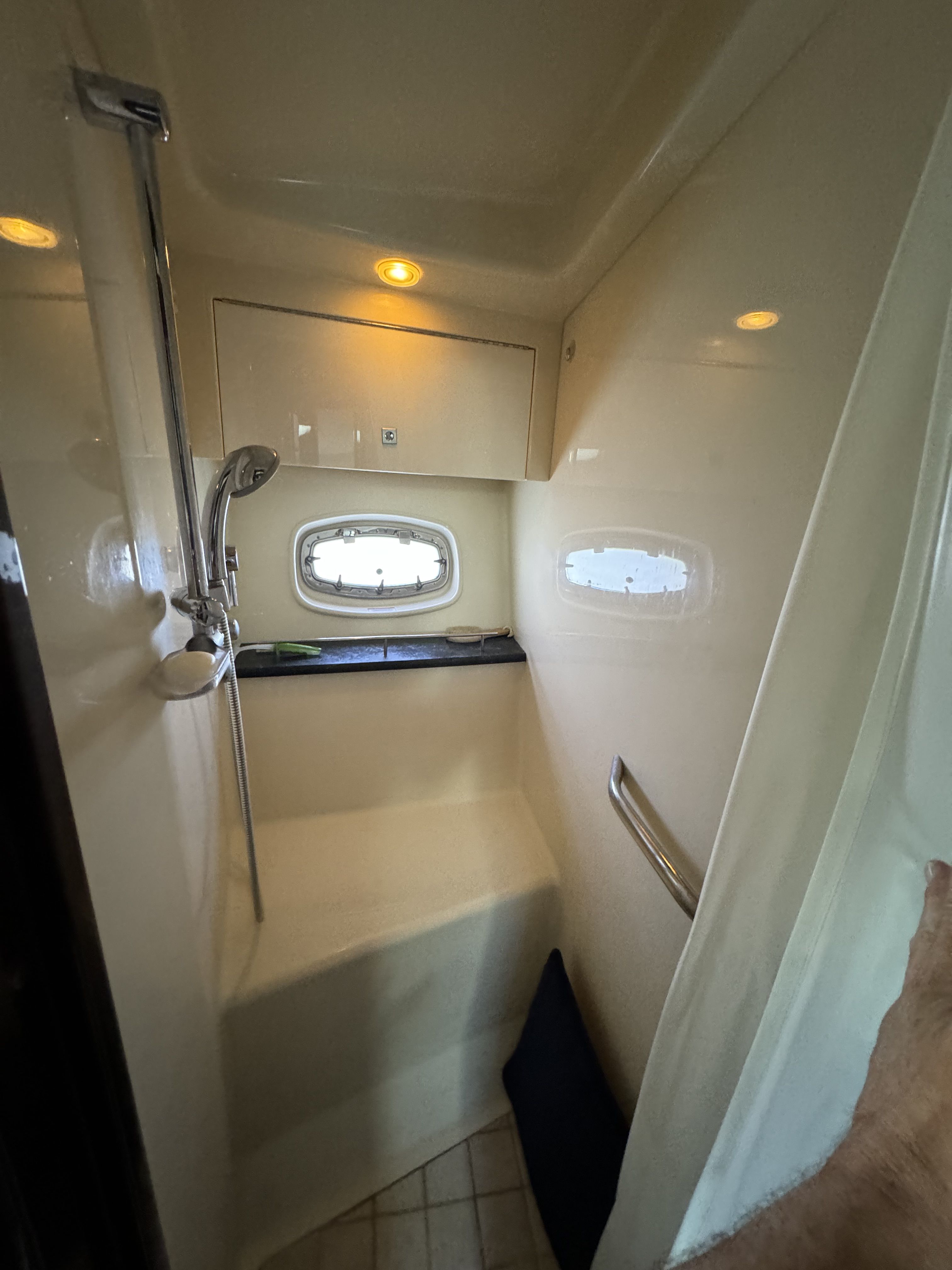 2009 Sea Ray
                                                             43 SUNDANCER Image Thumbnail #28