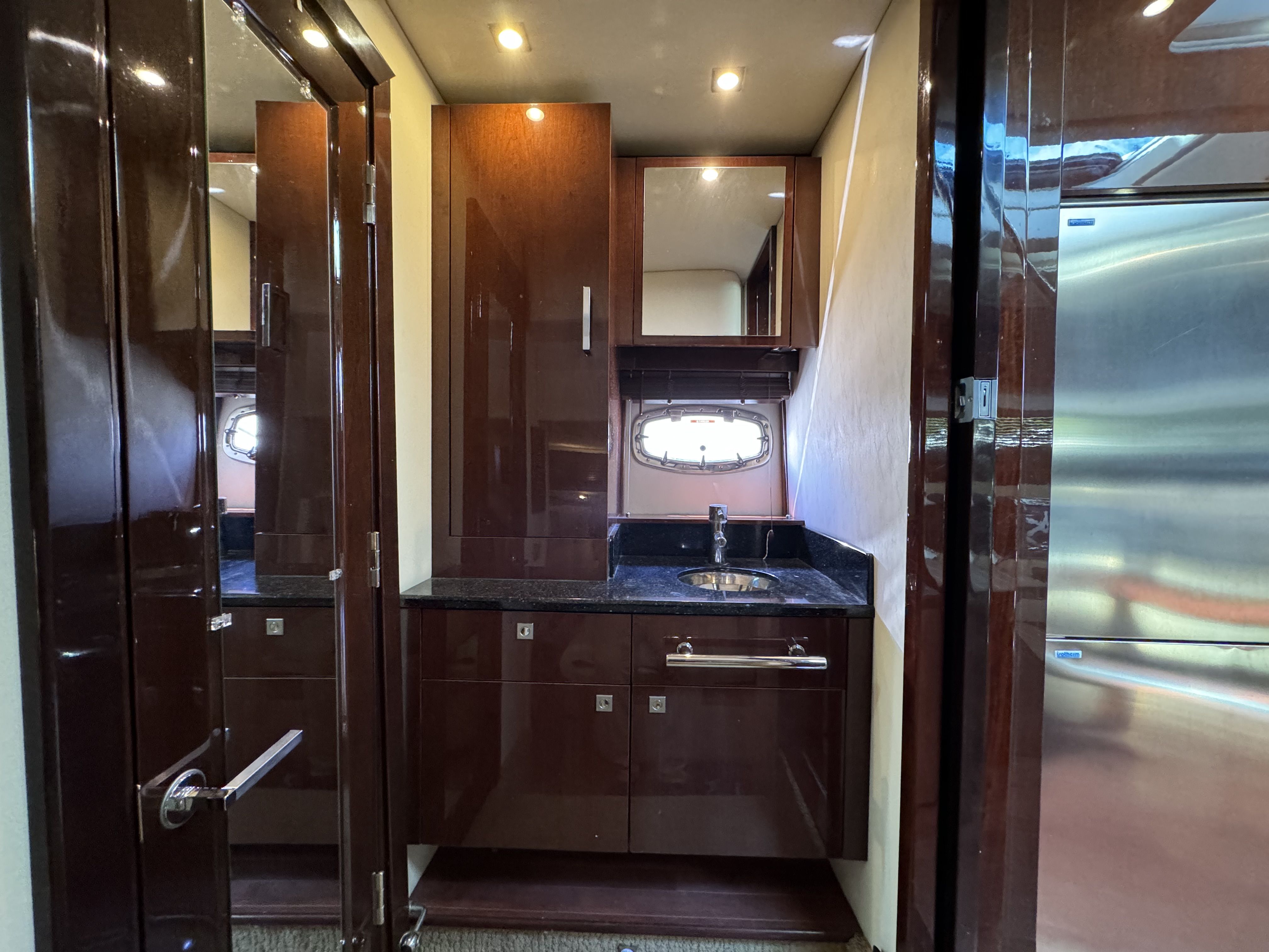 2009 Sea Ray
                                                             43 SUNDANCER Image Thumbnail #34